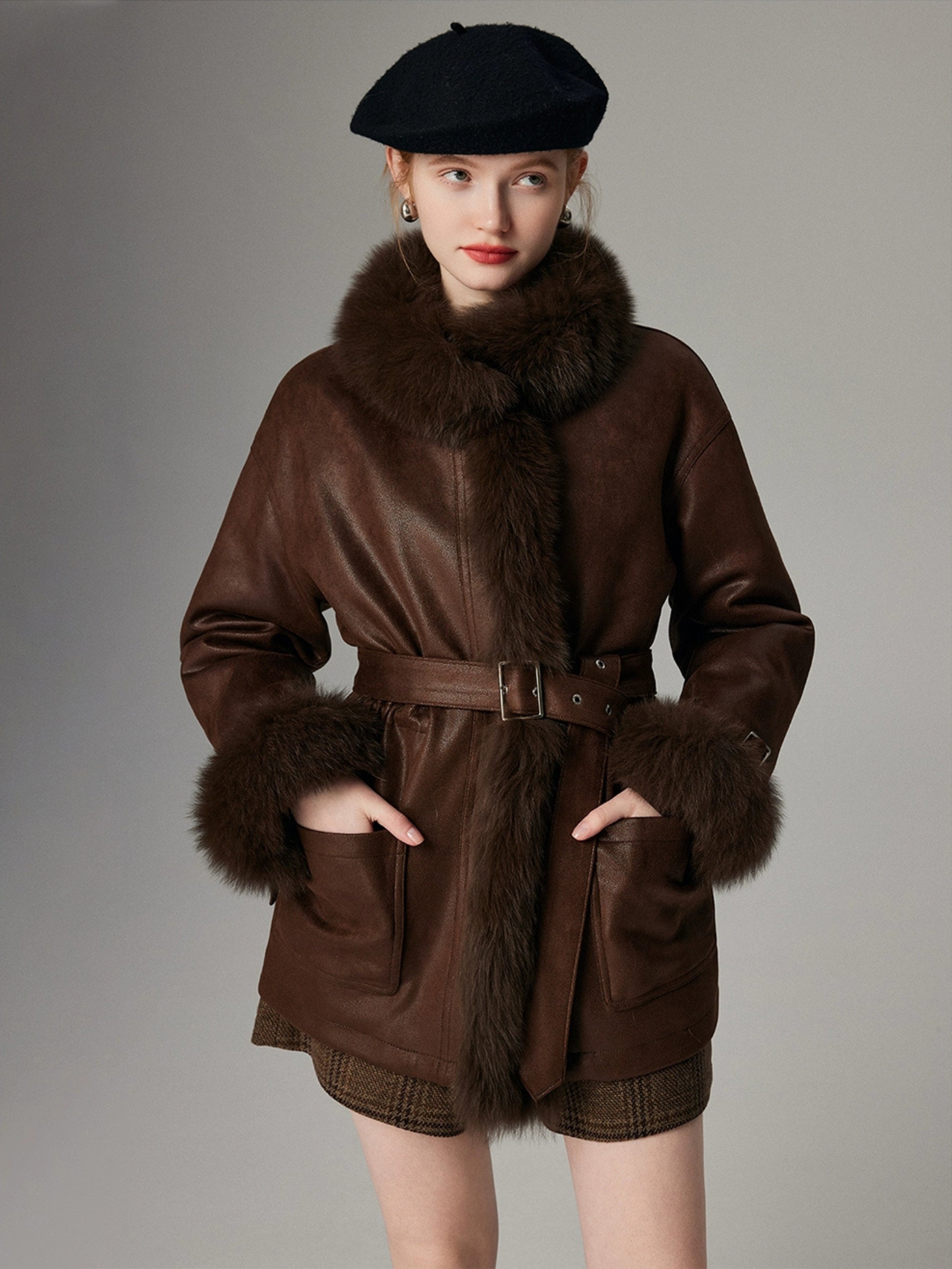 Hybriss "Urban Chic" Mantel in Leder-Optik mit Daunenfüllung | Caramel