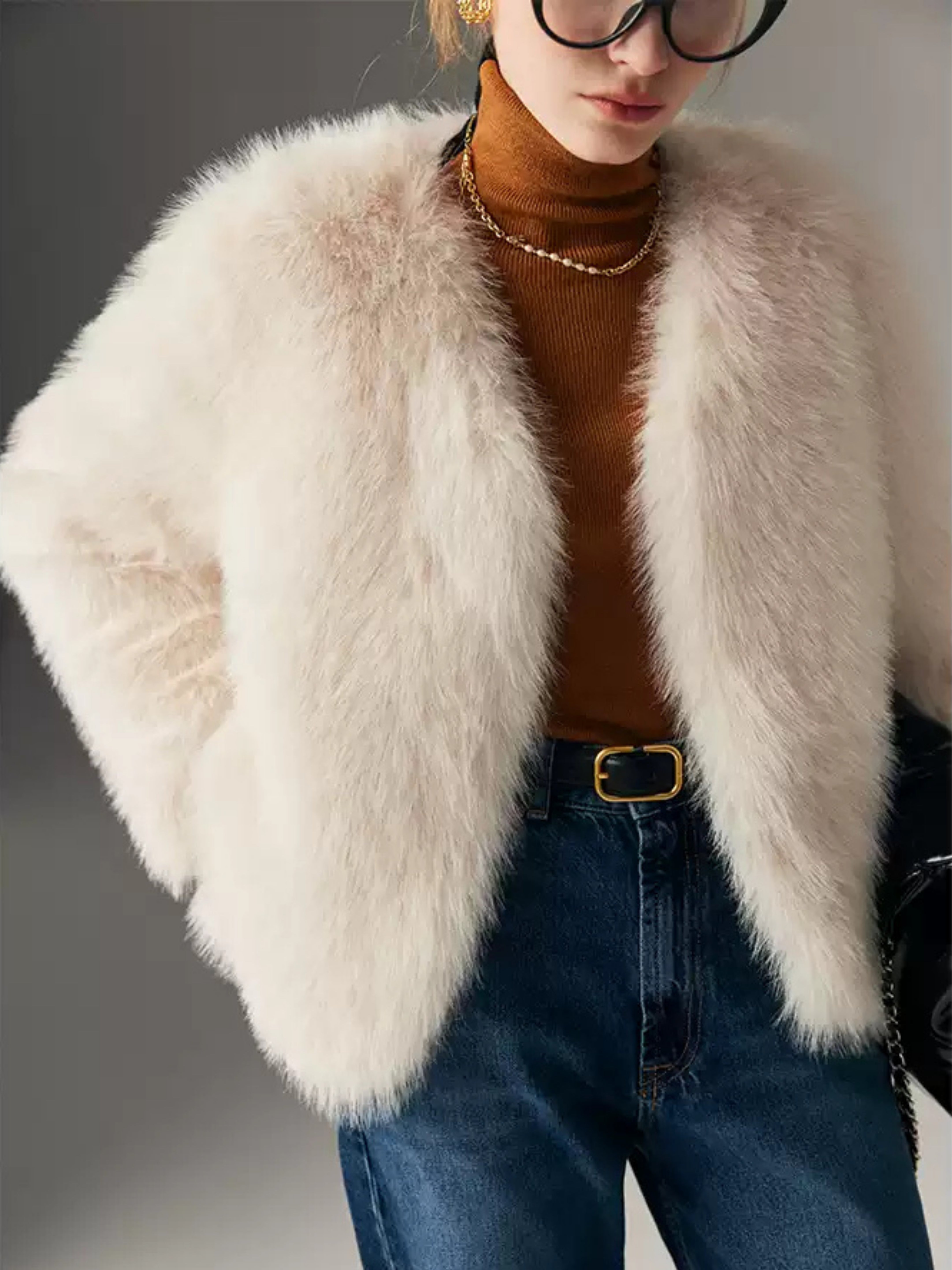 Hybriss Omarie | Short Faux Fur Coat
