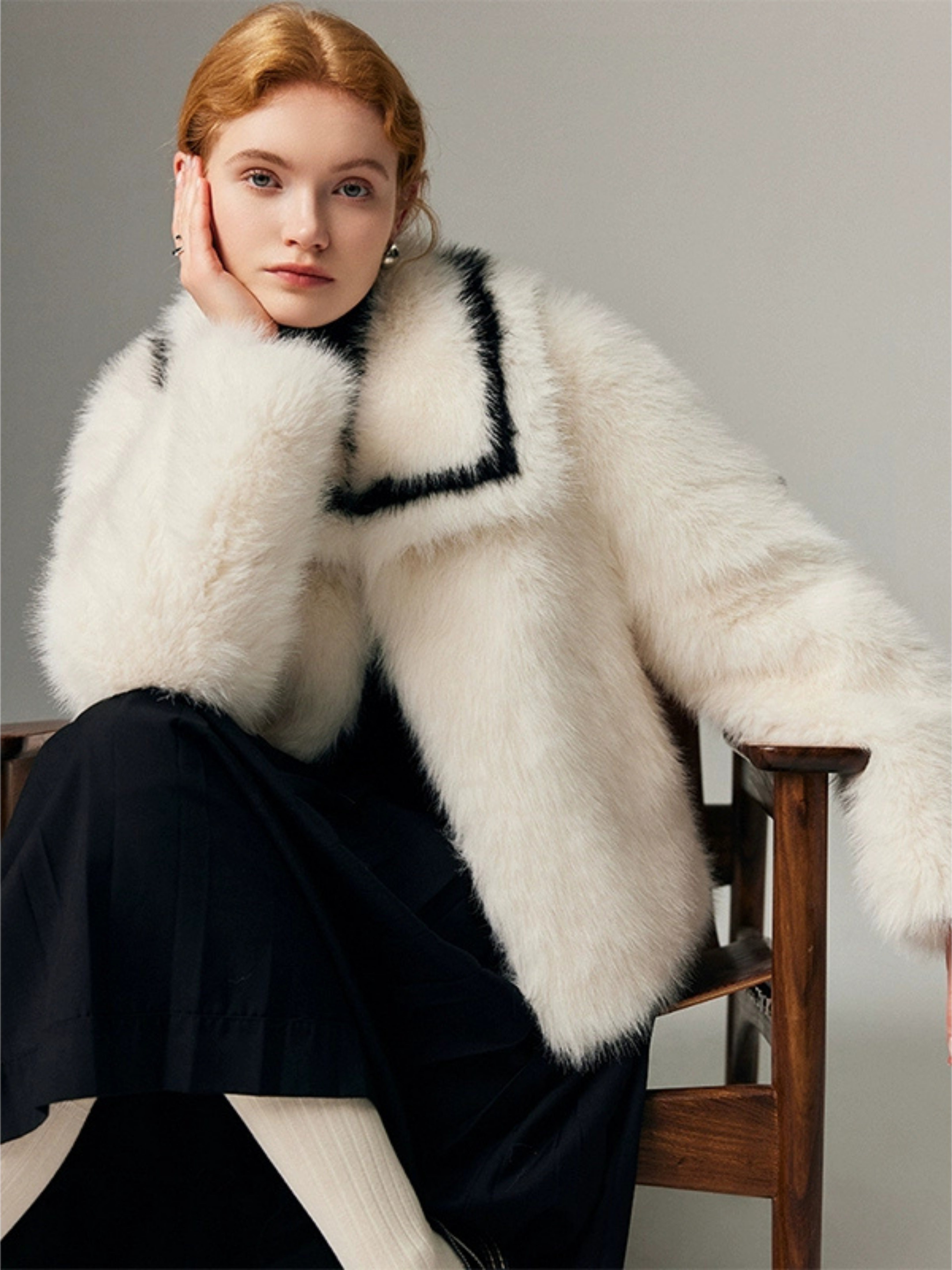 Hybriss Omarie Square-Collar Loose Commuting Blouse