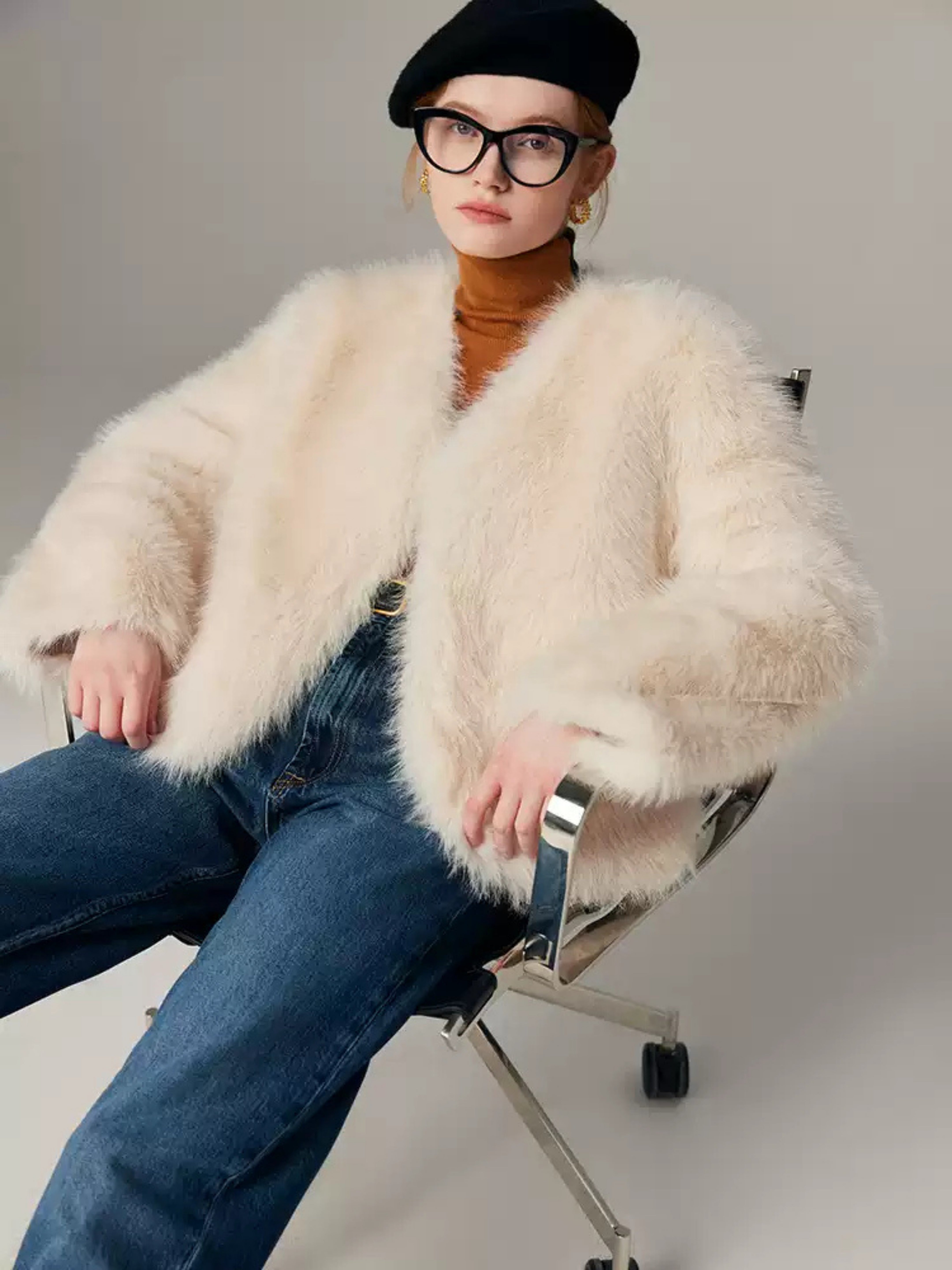 Hybriss Omarie | Short Faux Fur Coat