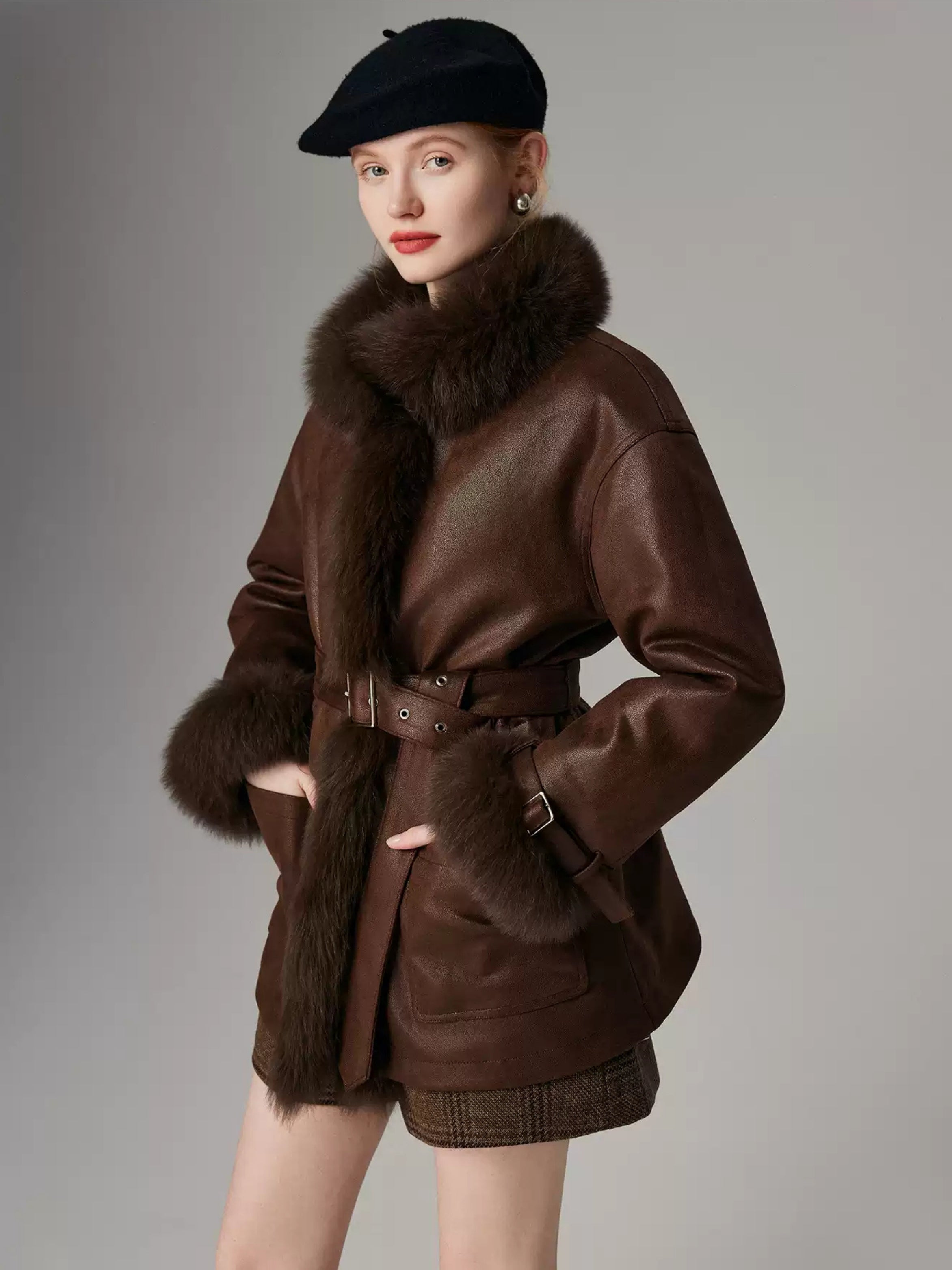 Hybriss "Urban Chic" Mantel in Leder-Optik mit Daunenfüllung | Caramel