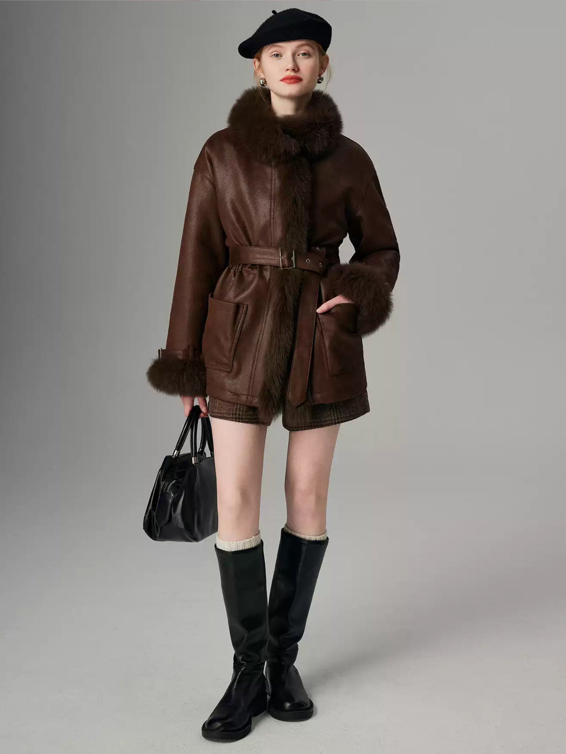 Hybriss "Urban Chic" Mantel in Leder-Optik mit Daunenfüllung | Caramel