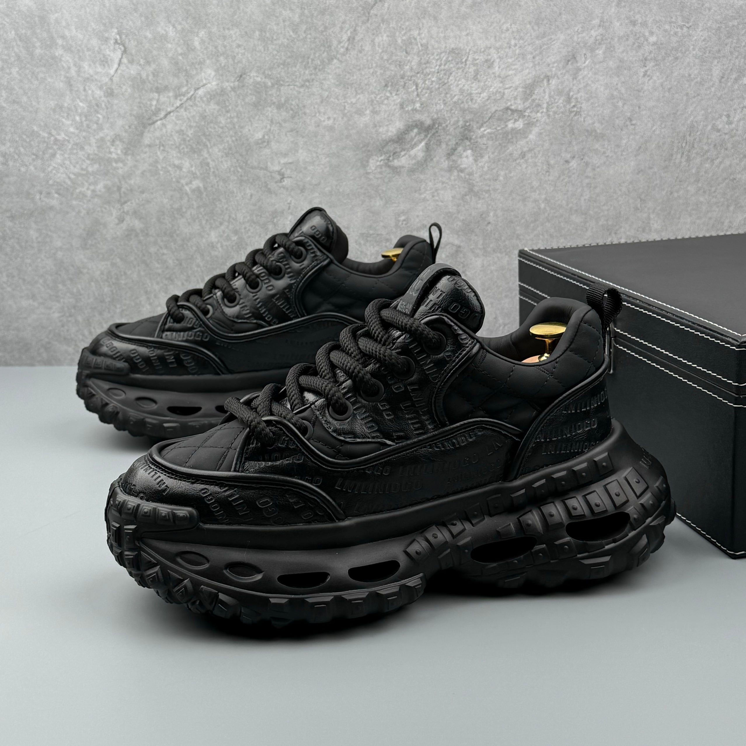 Hybriss Cabuncci ElevateCore Black– Youth Dad Shoes