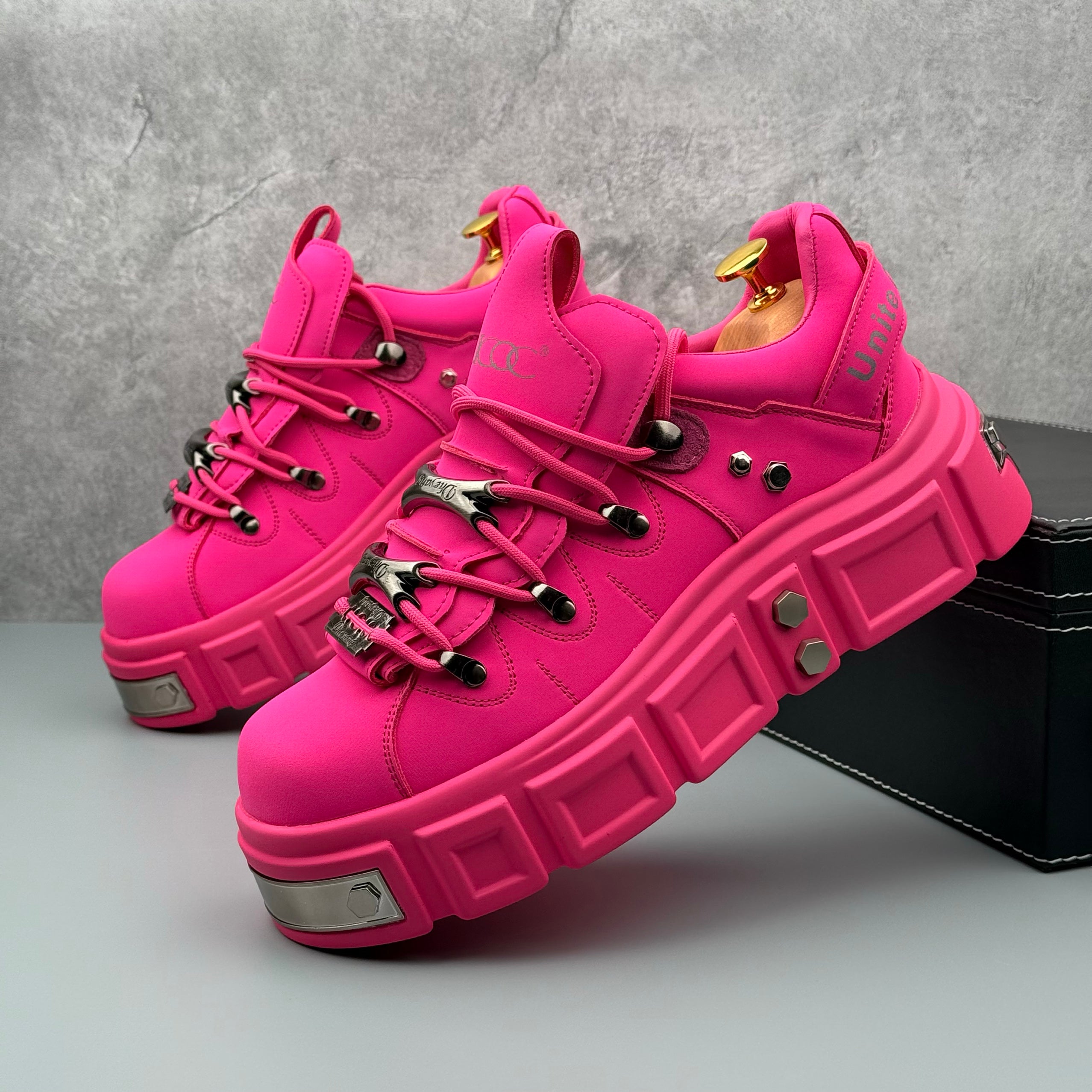 Hybriss Cabuncci PunkWeave Dragon Fruit– Punk Sneakers