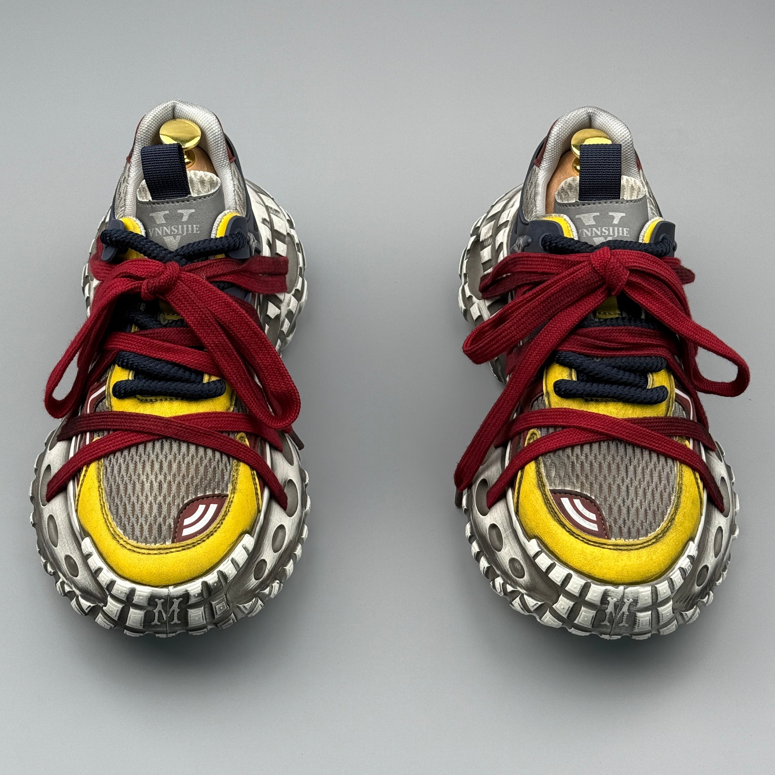 Hybriss DailyThread Anchor Red– Retro Dad Shoes