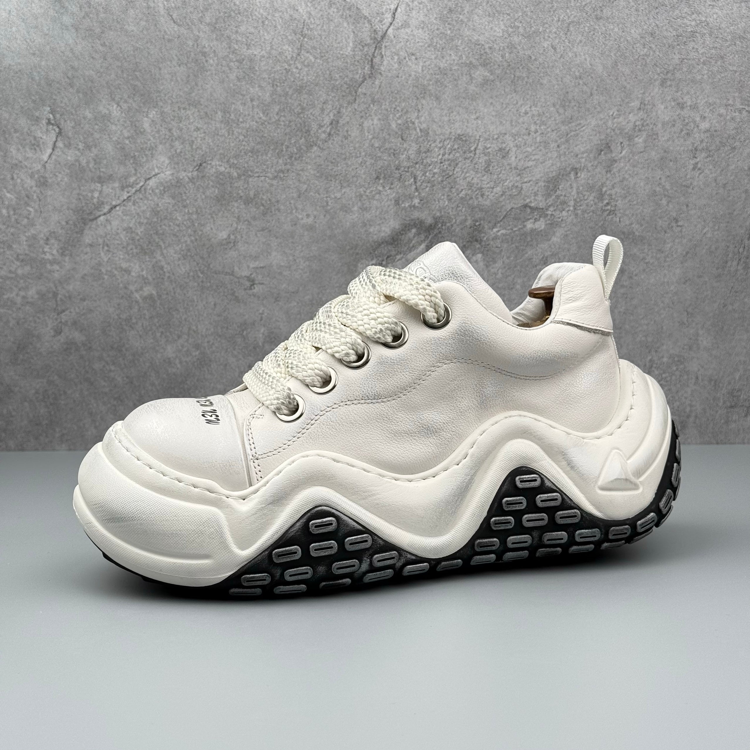 Hybriss RubbedCore White– Leather Dad Shoes