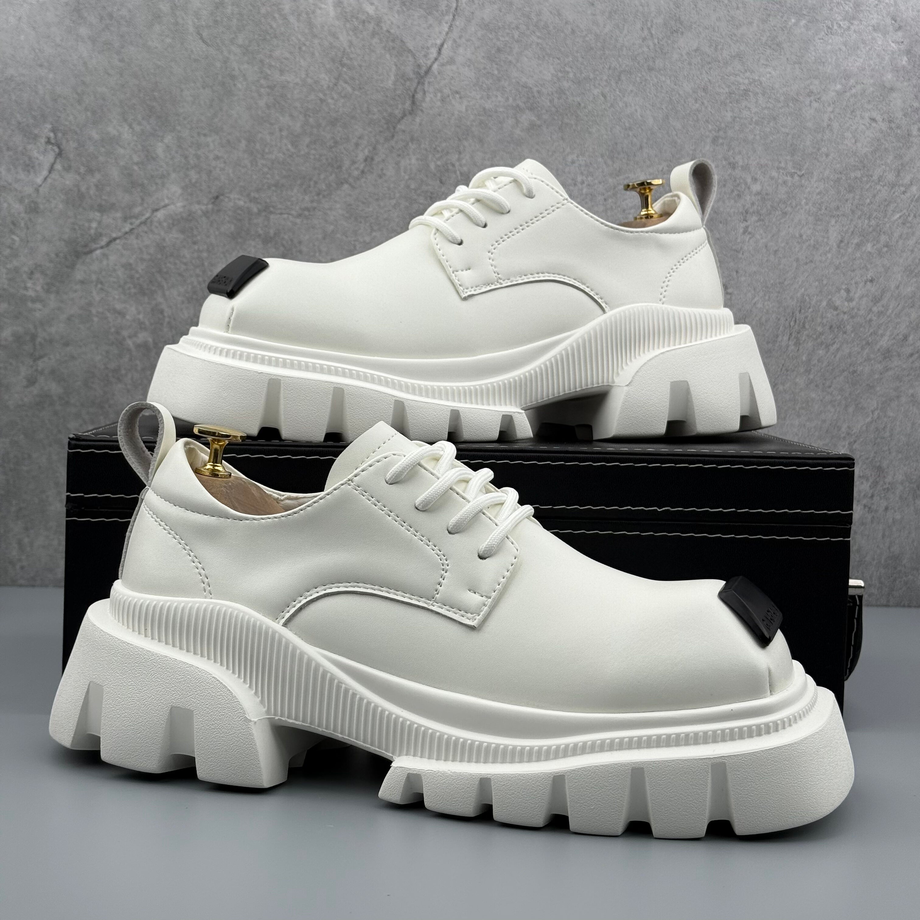 Hybriss Linea White– Youth Square-Toe Casual Leather Shoes