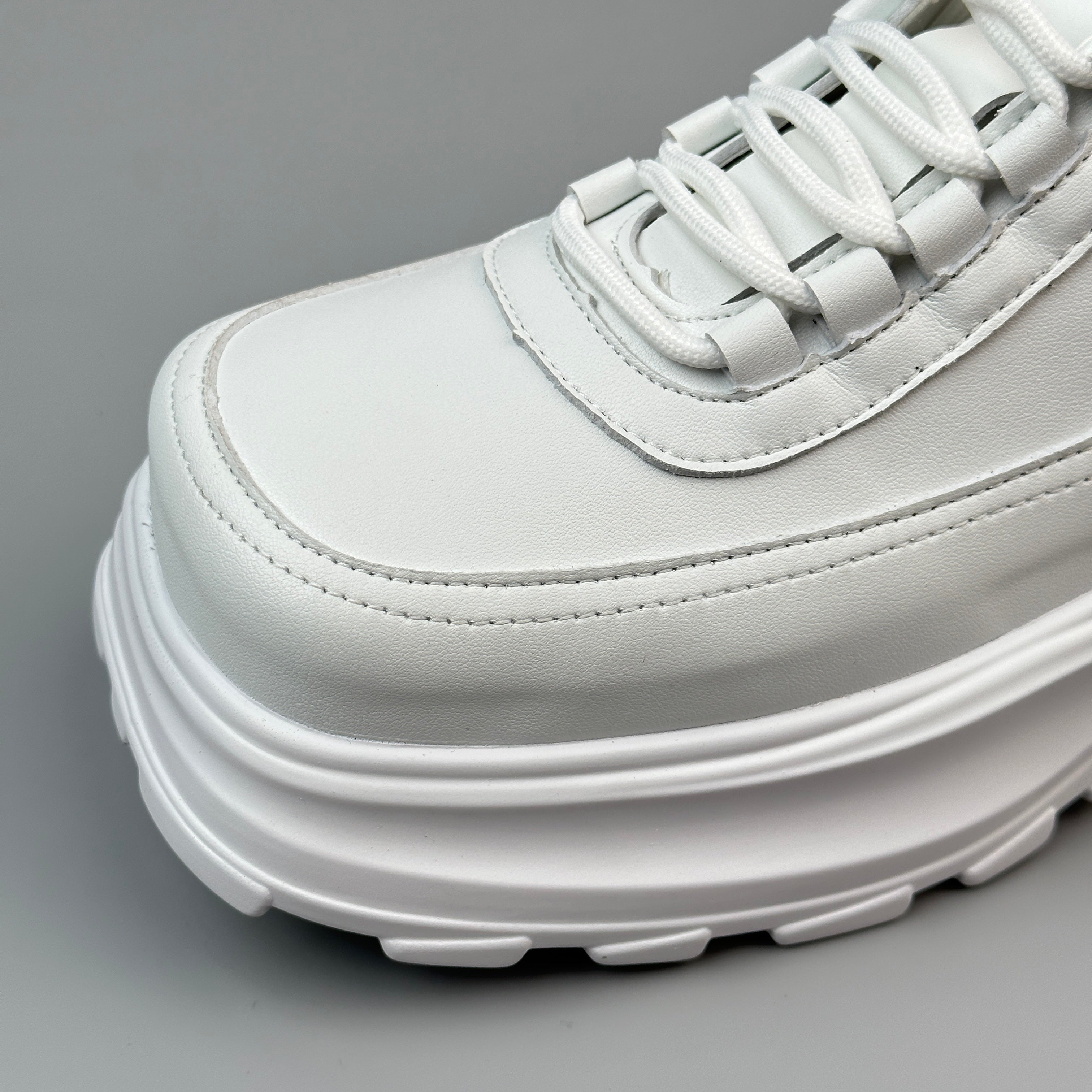 Hybriss CoreLift – Microfiber Leather Dad Shoes