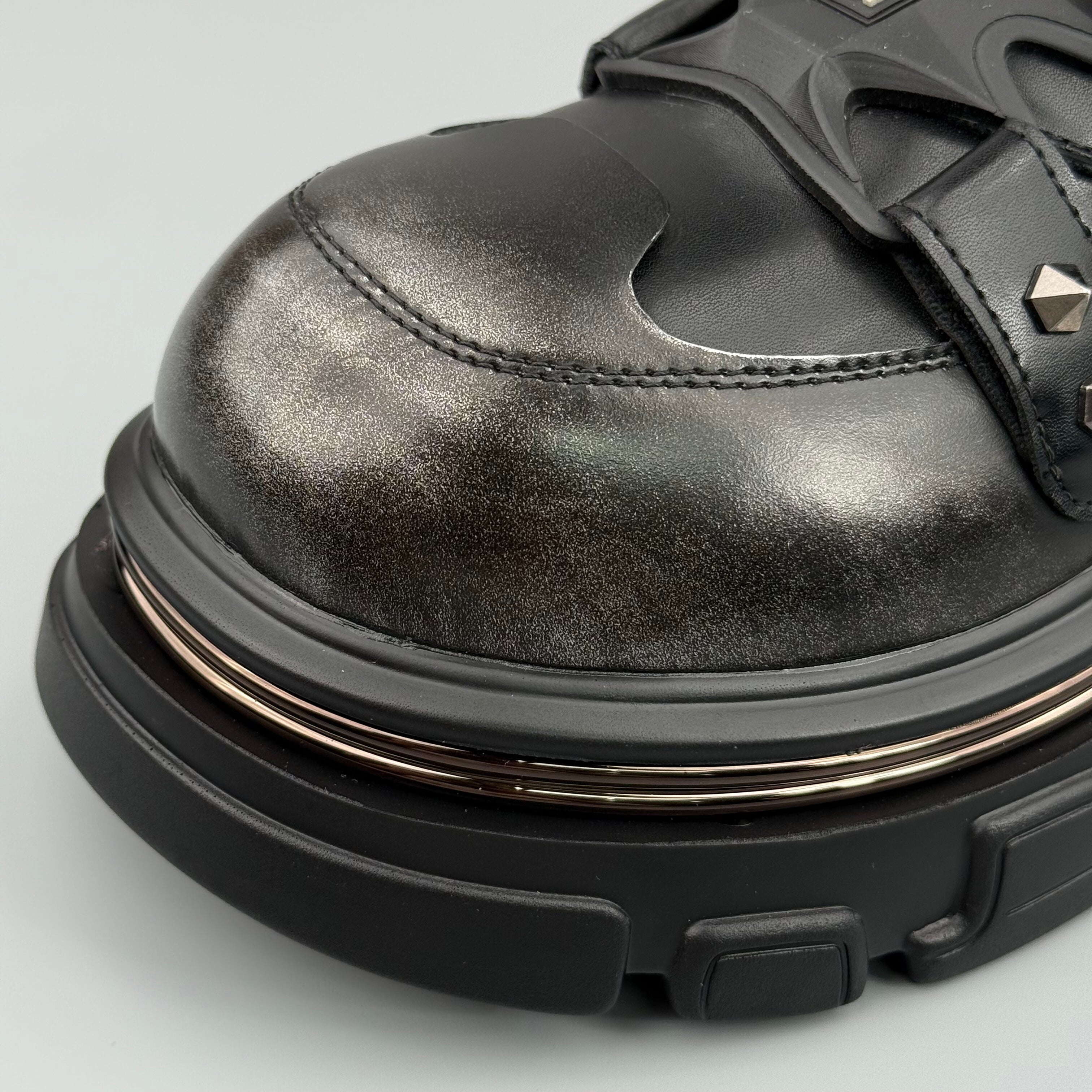 Hybriss Aegon– Retro Silber Martin Boots