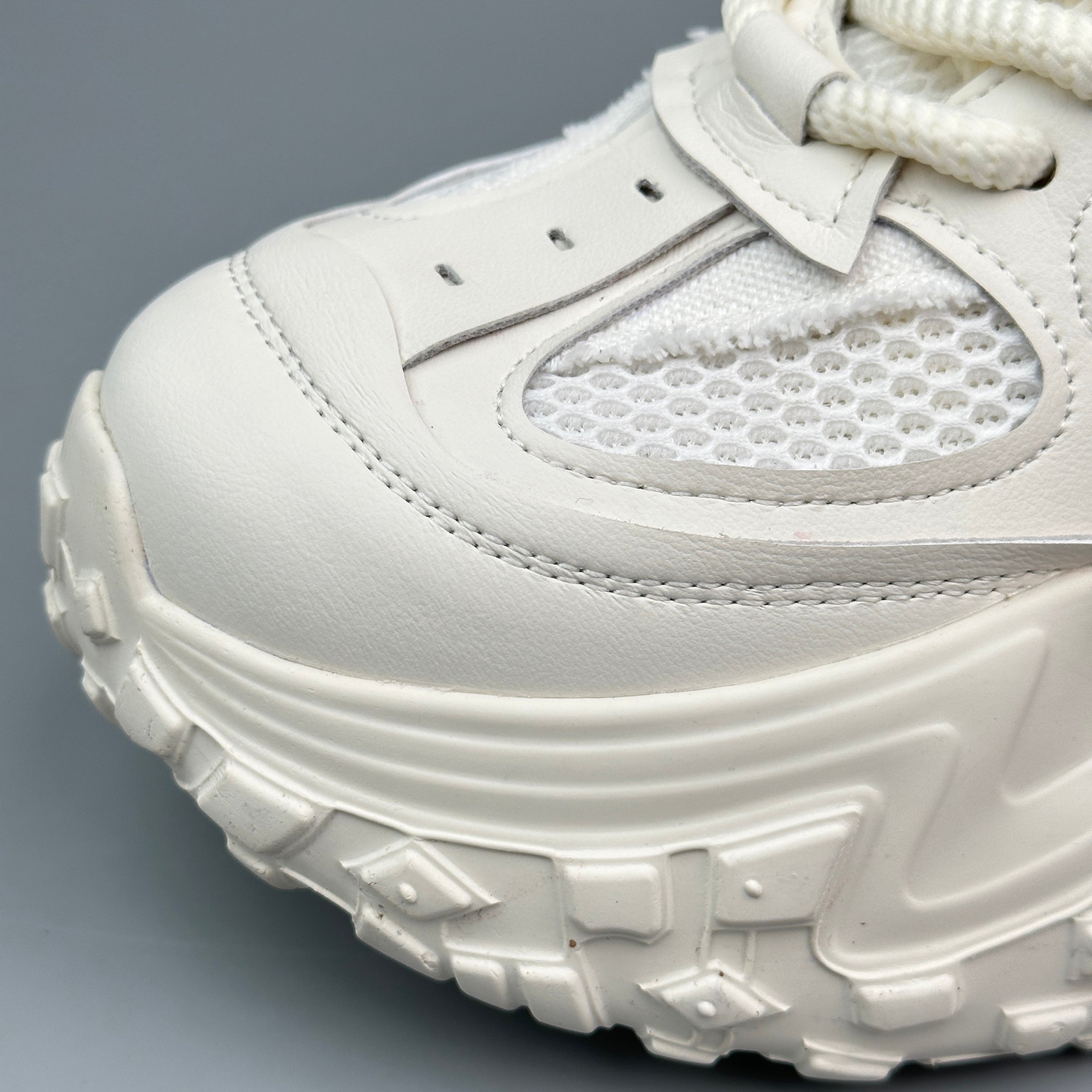 Hybriss SportStitchUp White– Youthful Dad Shoes