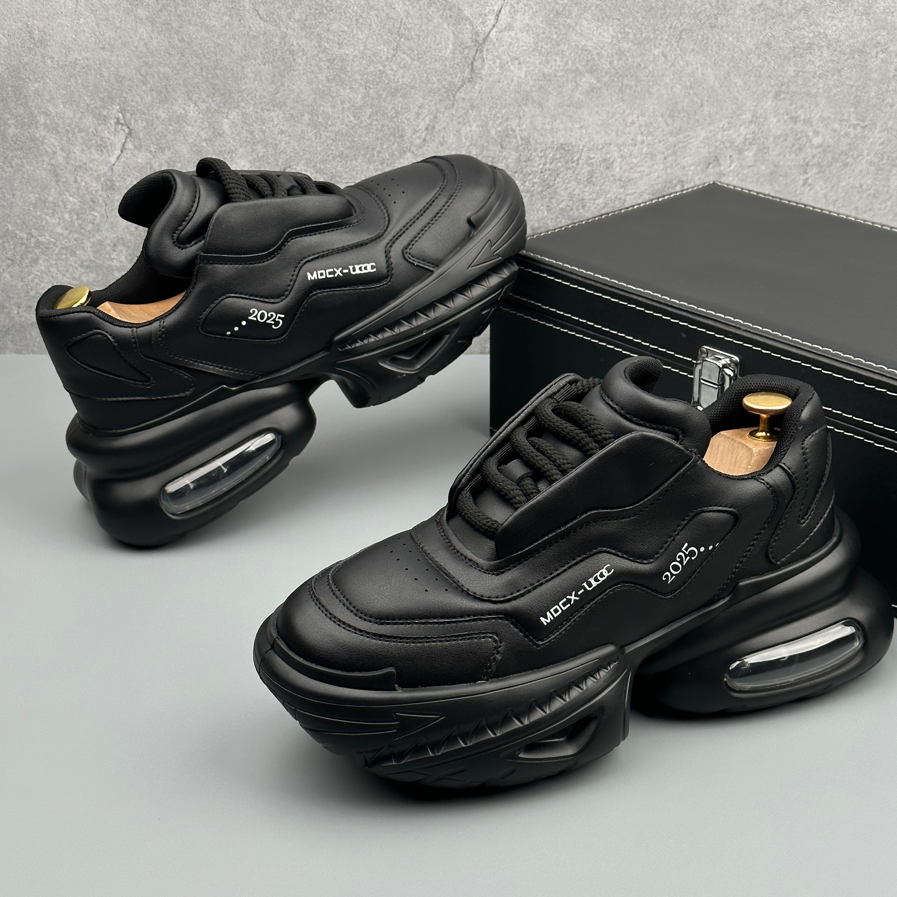 Hybriss DailySplice Black– Dad Shoes