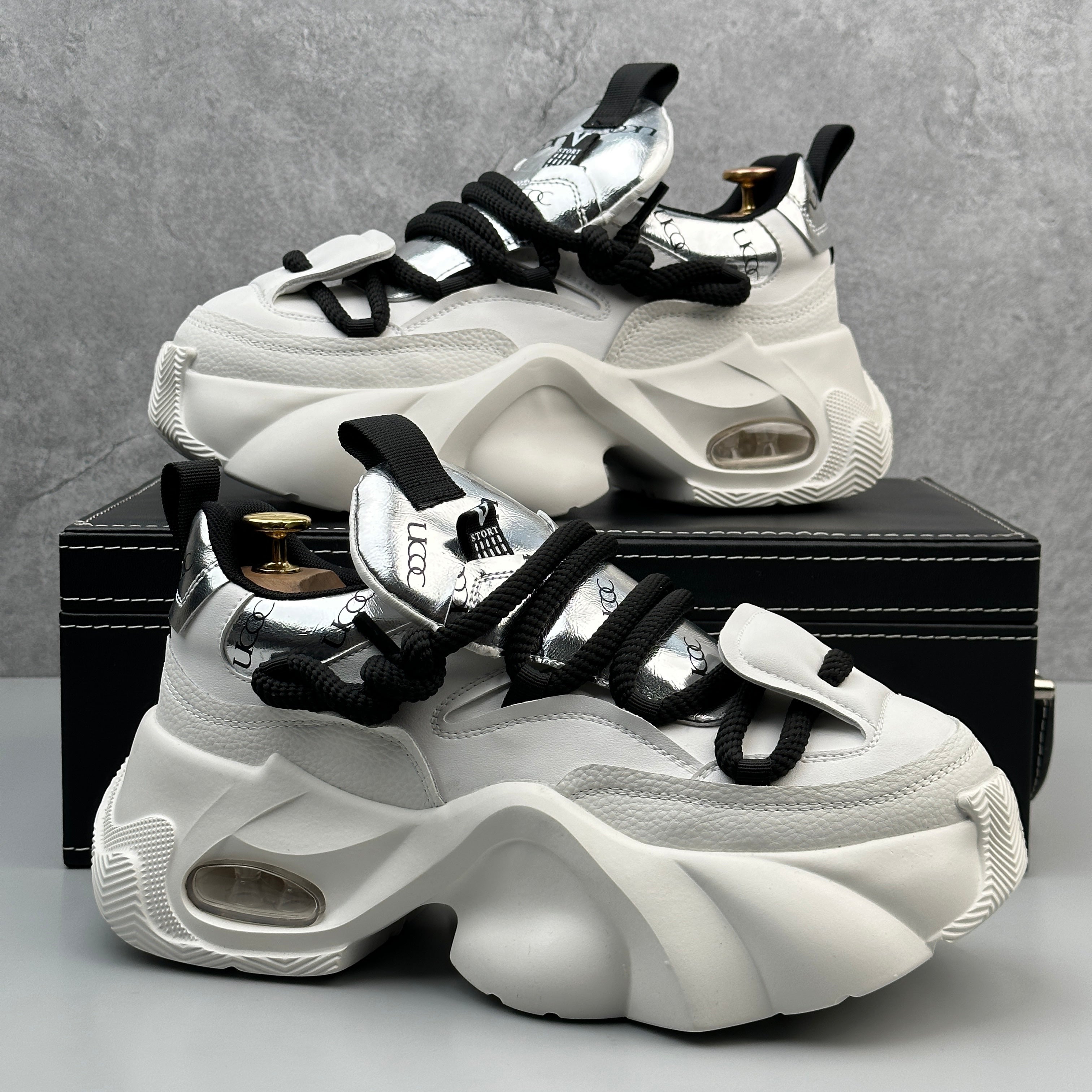 Hybriss SparkSplice Silver– Sporty Dad Shoes