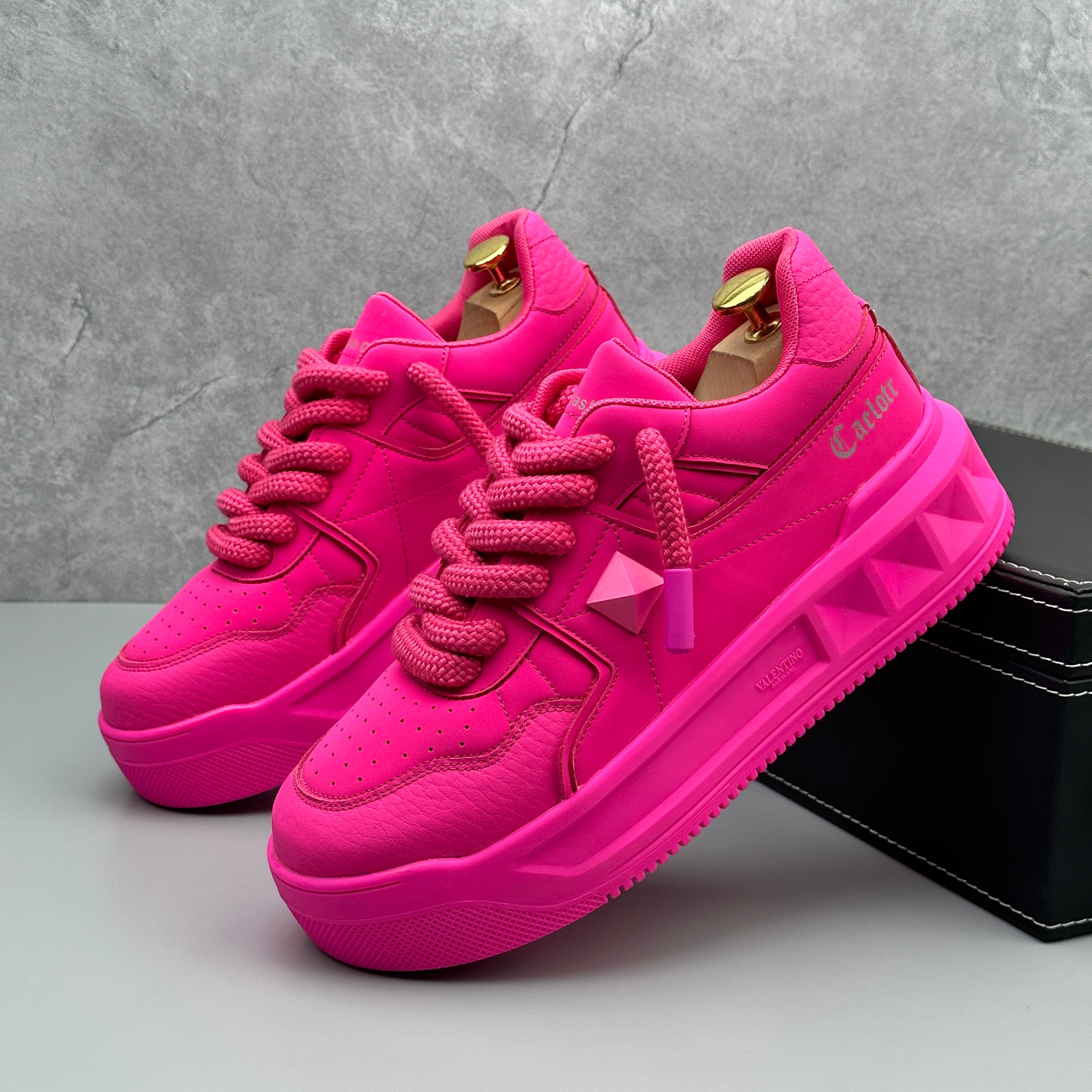 Hybriss RivetKorea – Mikrofaserleder White Shoes