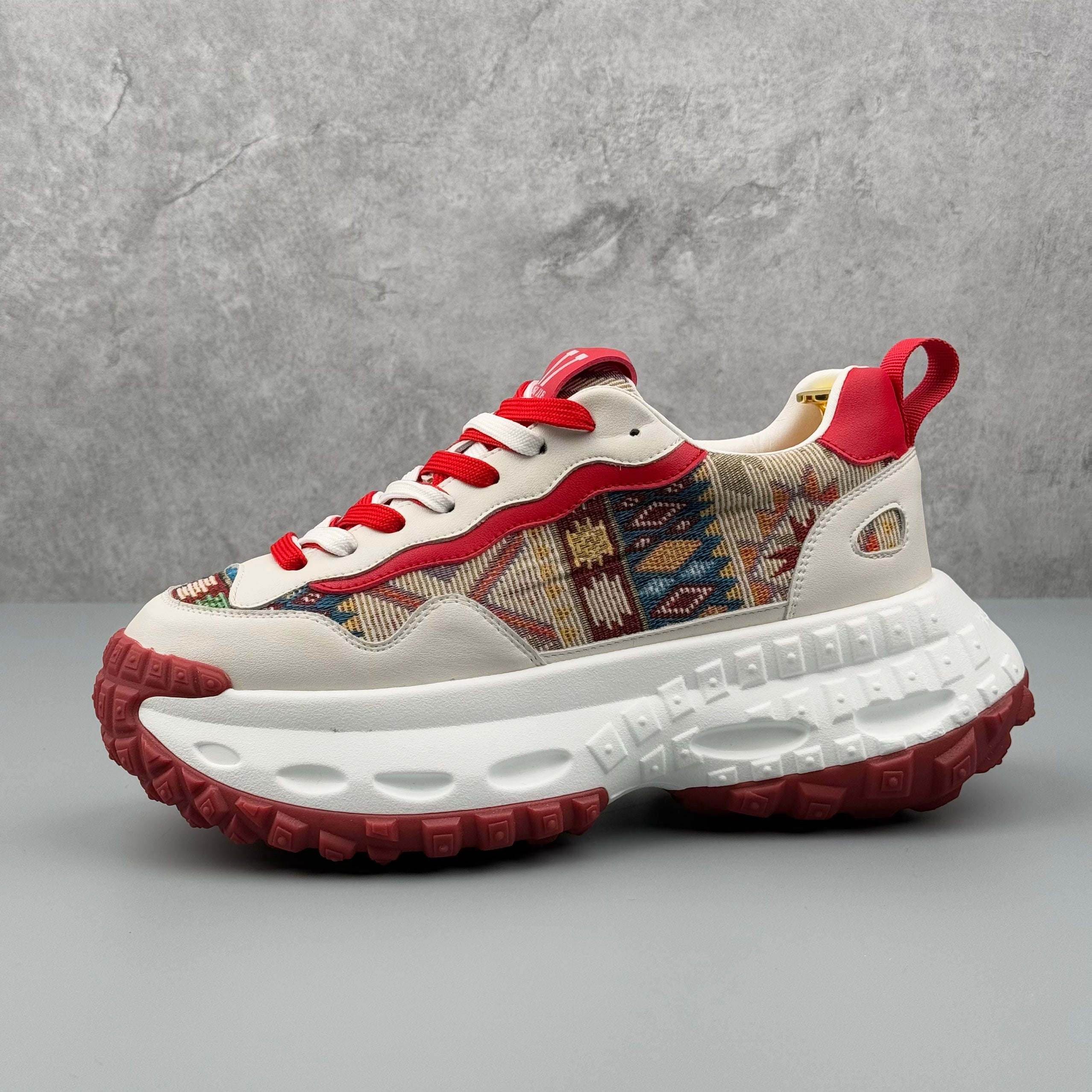 Hybriss EmbroLift Red– Youth Dad Shoes