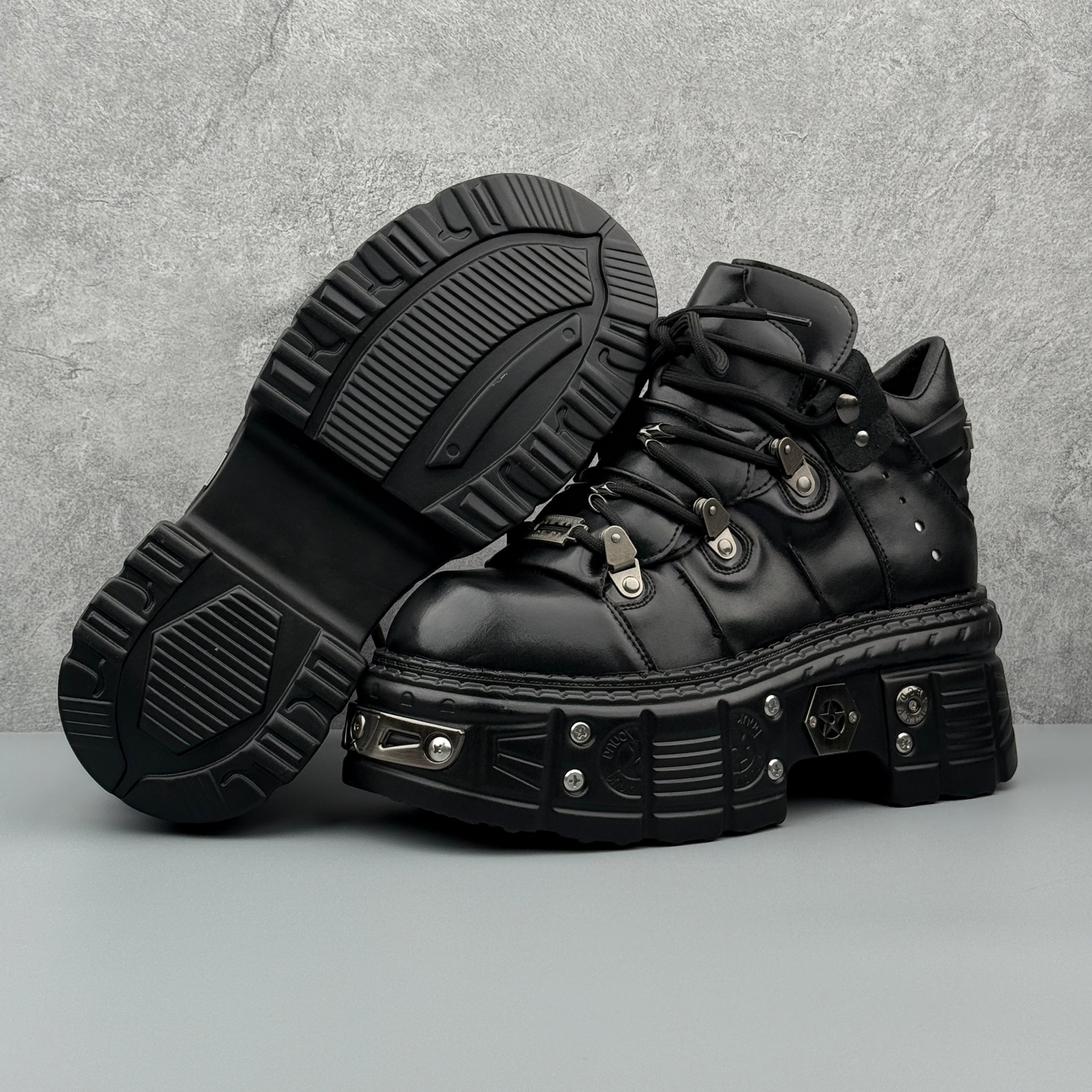 Hybriss Riot– Punk Martin Boots