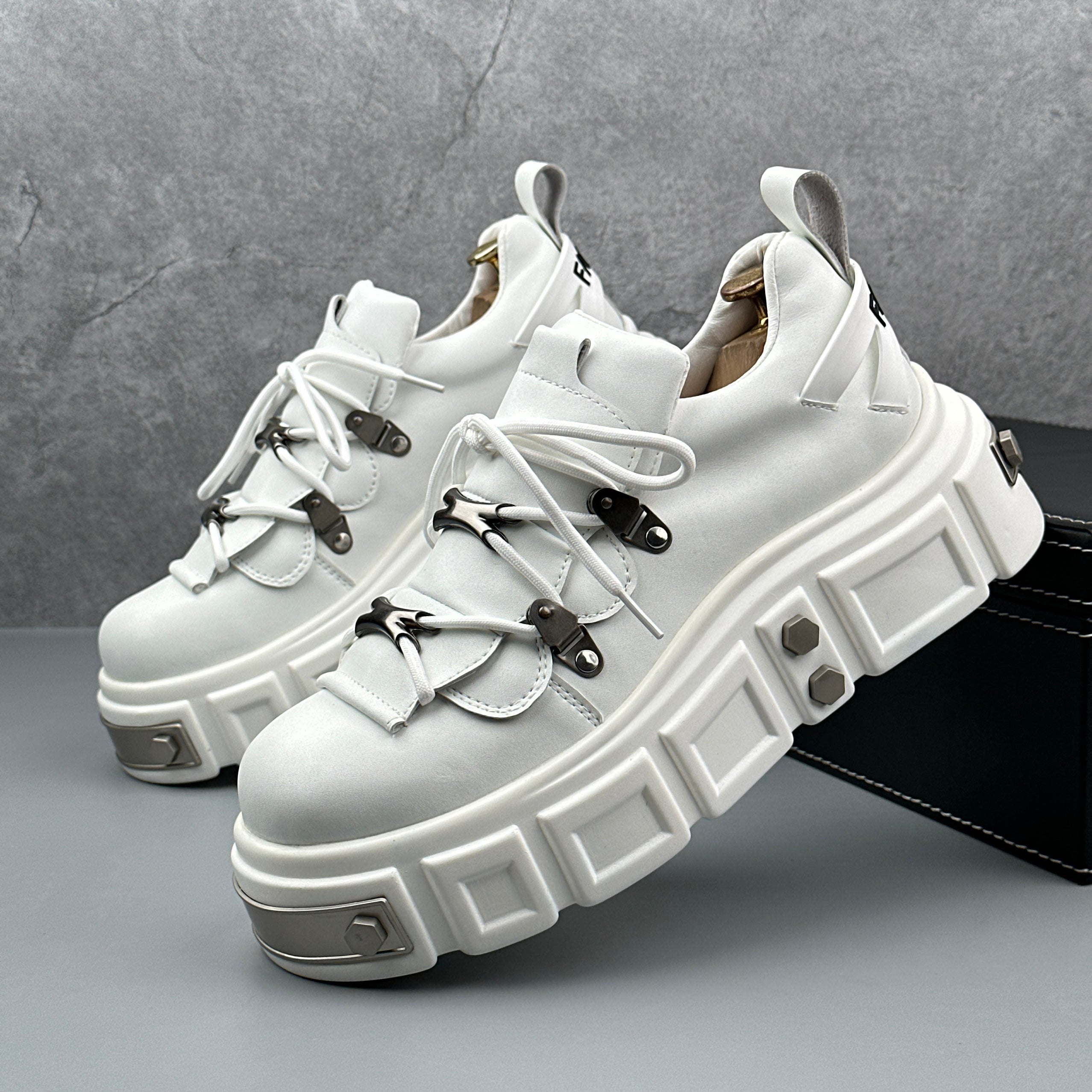 Hybriss Vnnsijie Rebellion White– Punk Casual Shoes