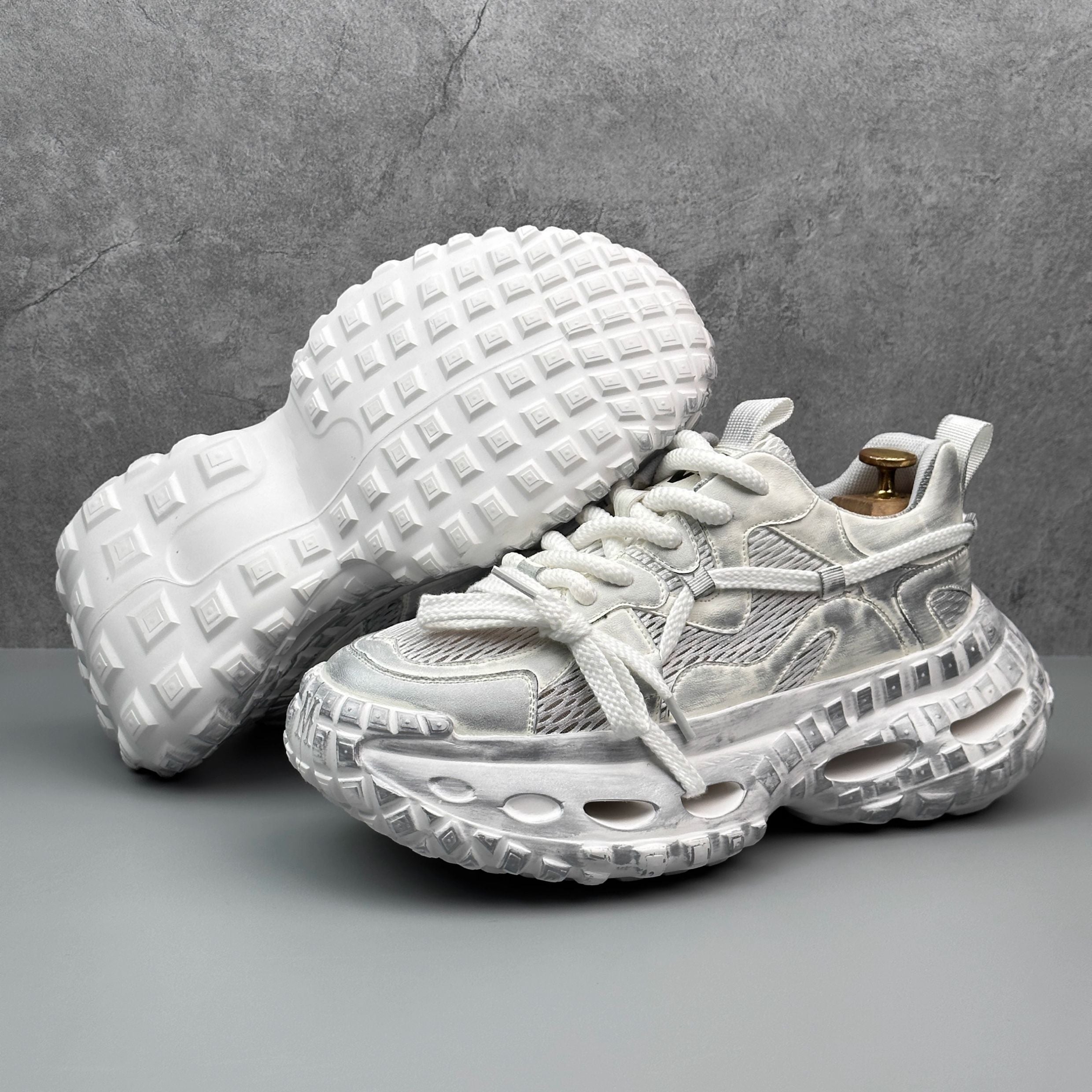 Hybriss RetroCore– Retro Dad Shoes for Men