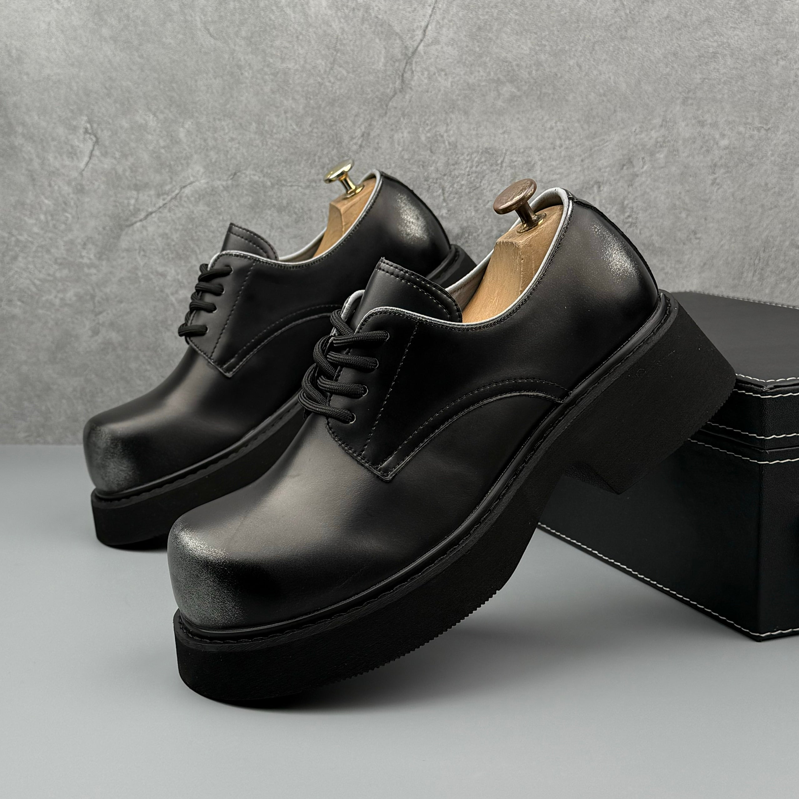 Hybriss LeisureCraft Silver– Goodyear Casual Leather Shoes