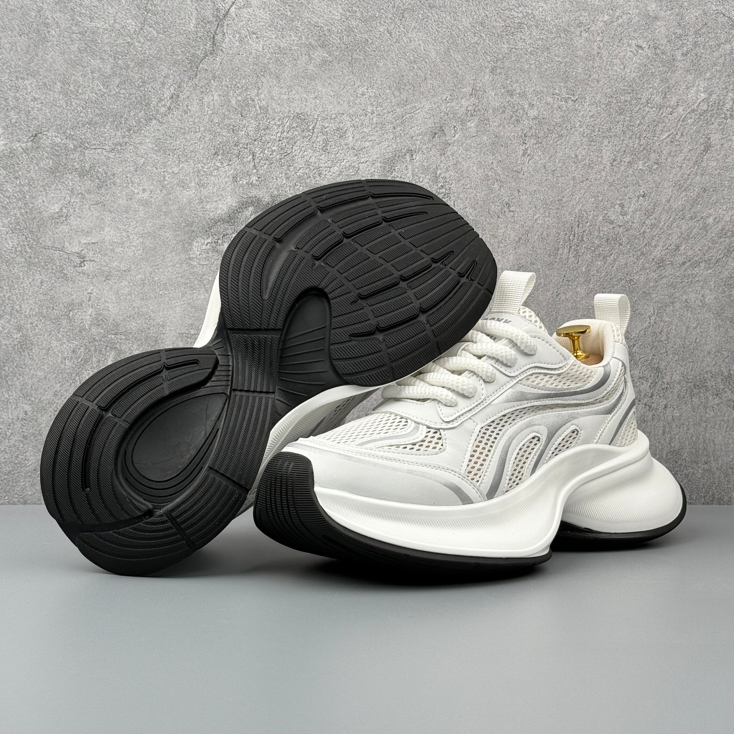 Hybriss UCOC EnerLift White– Youth Dad Shoes