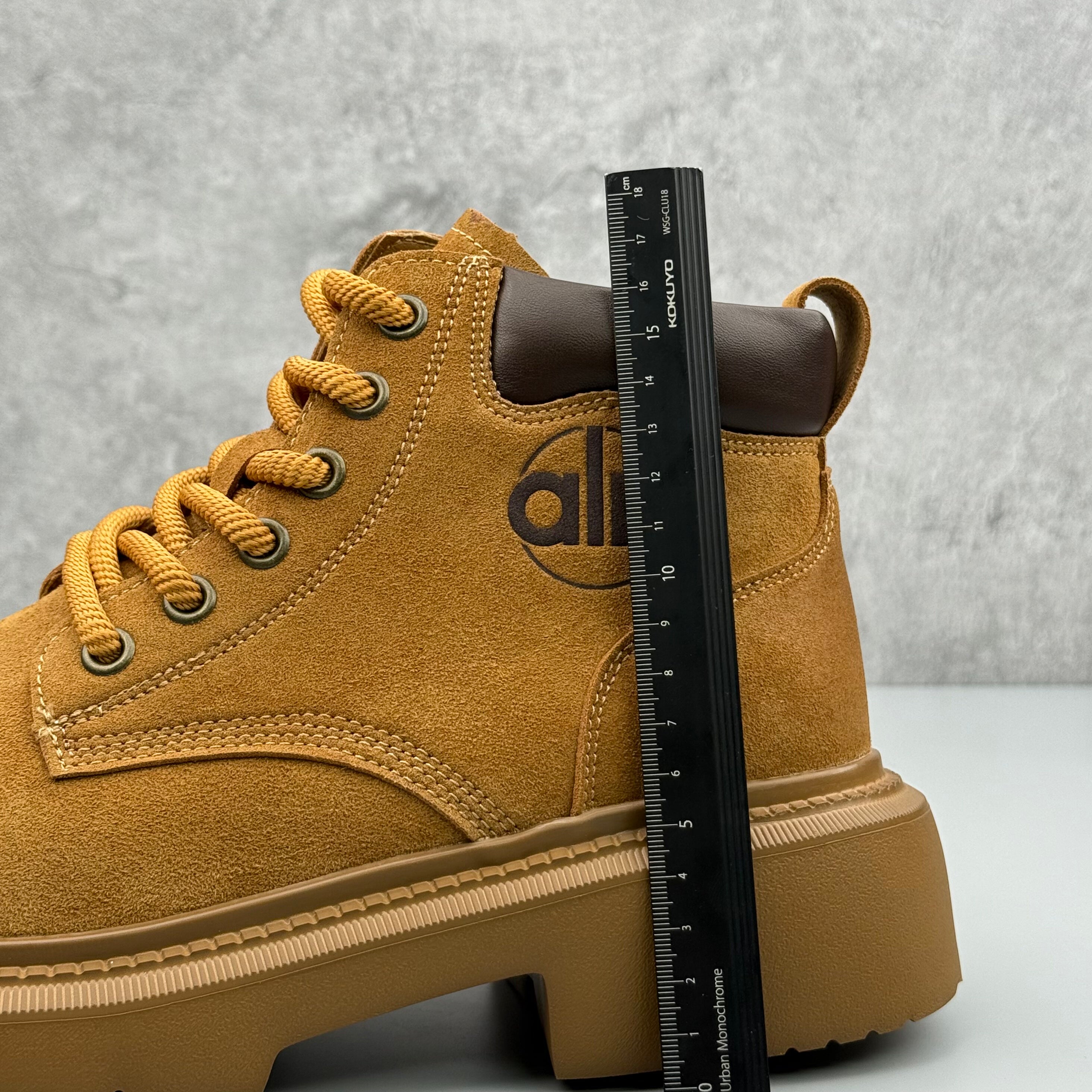 Hybriss Ember– Nubuck Martin Boots