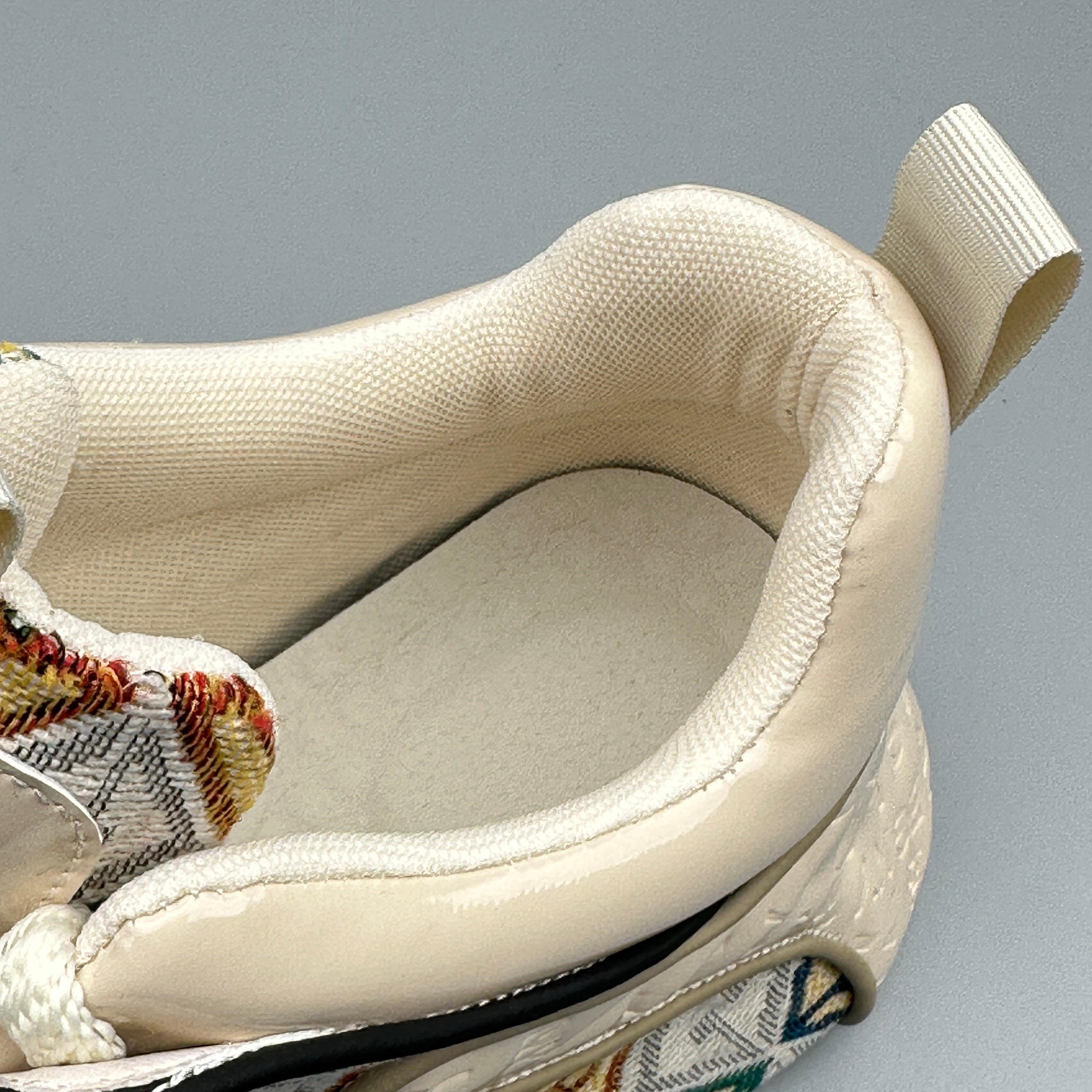 Hybriss Cabuncci EmbroLift Beige– Casual Shoes