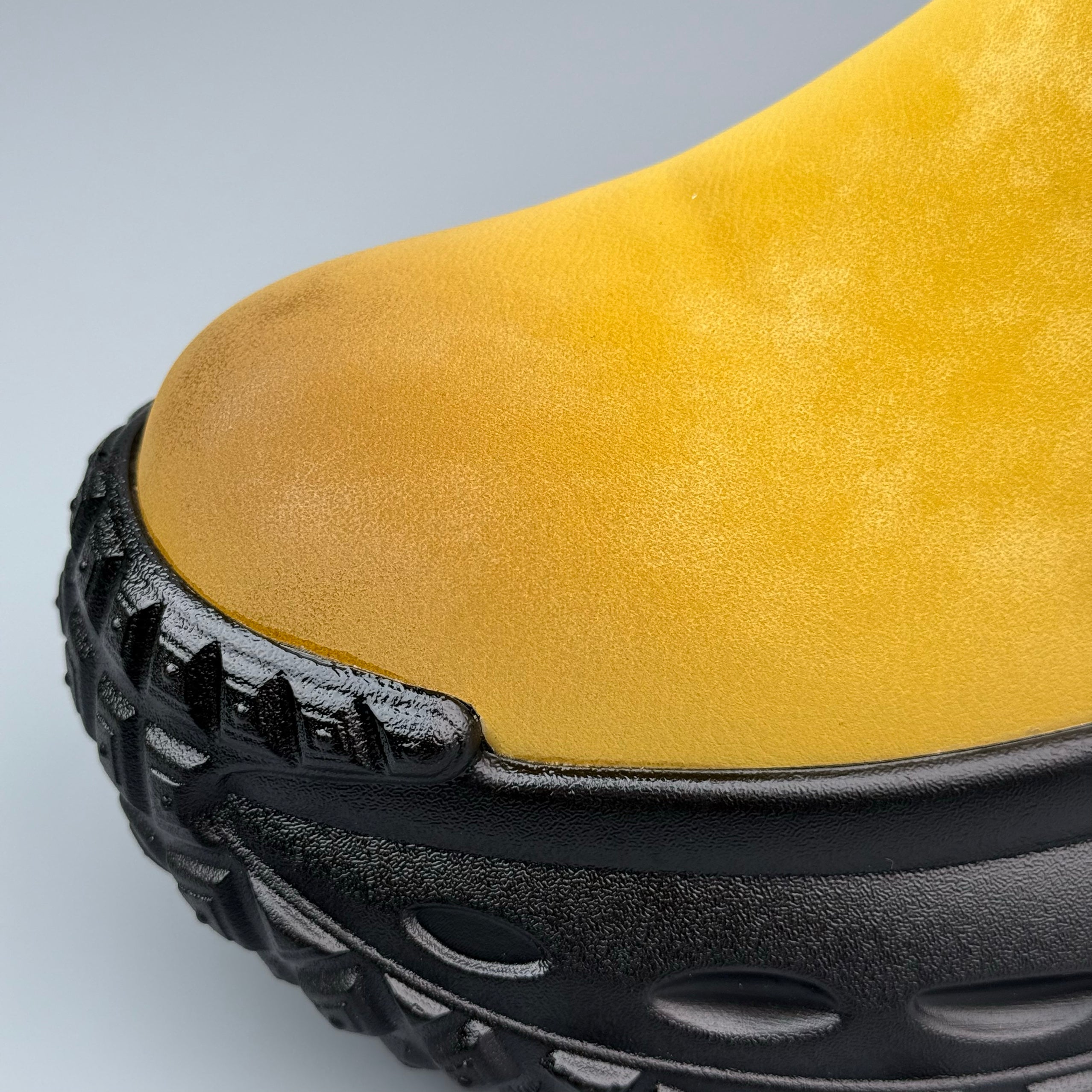 Hybriss Titan– Retro Futuristik Martin Boots