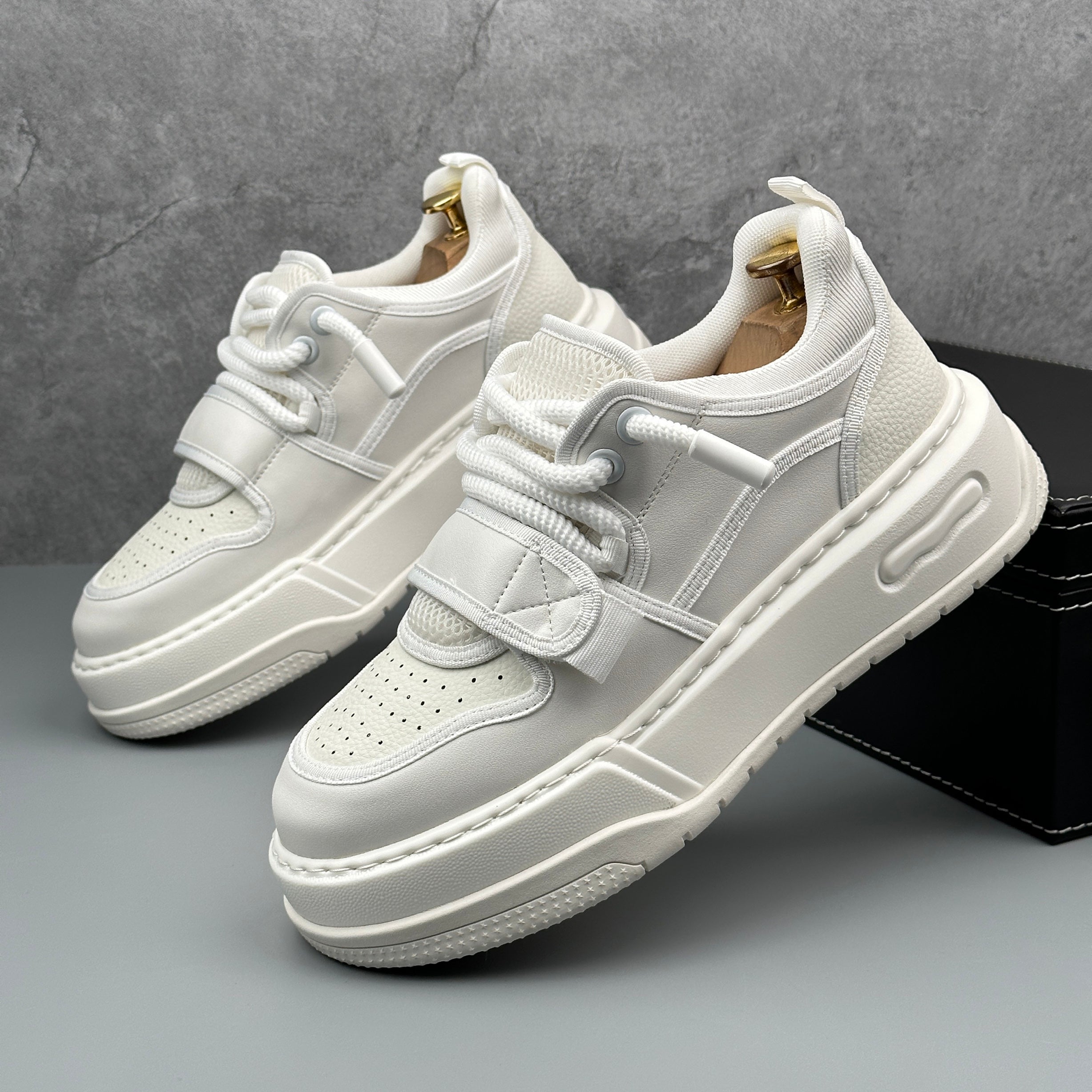 Hybriss KoreaLine – Mikrofaserleder White Shoes