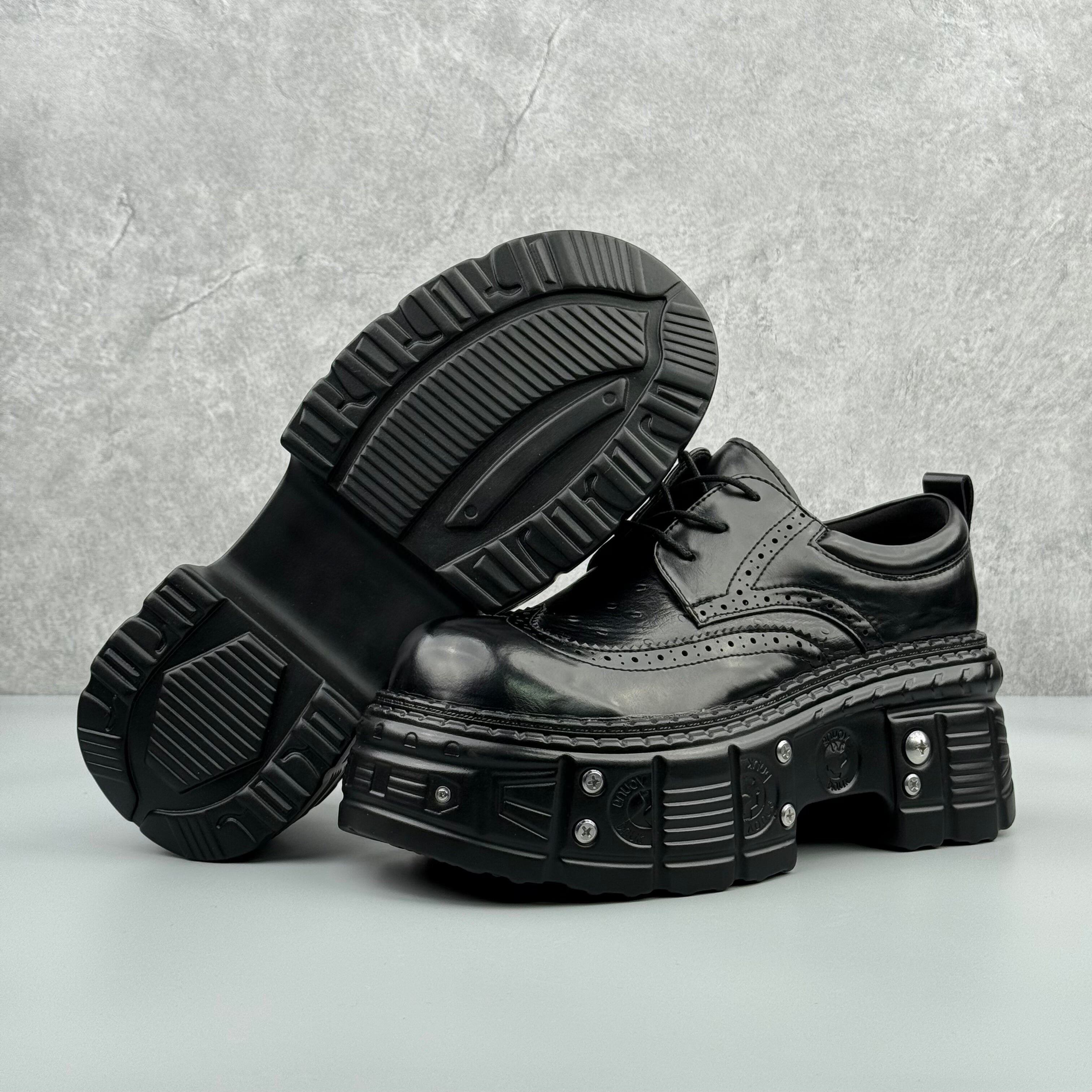 Hybriss DailyMetal Black– Casual Leather Shoes