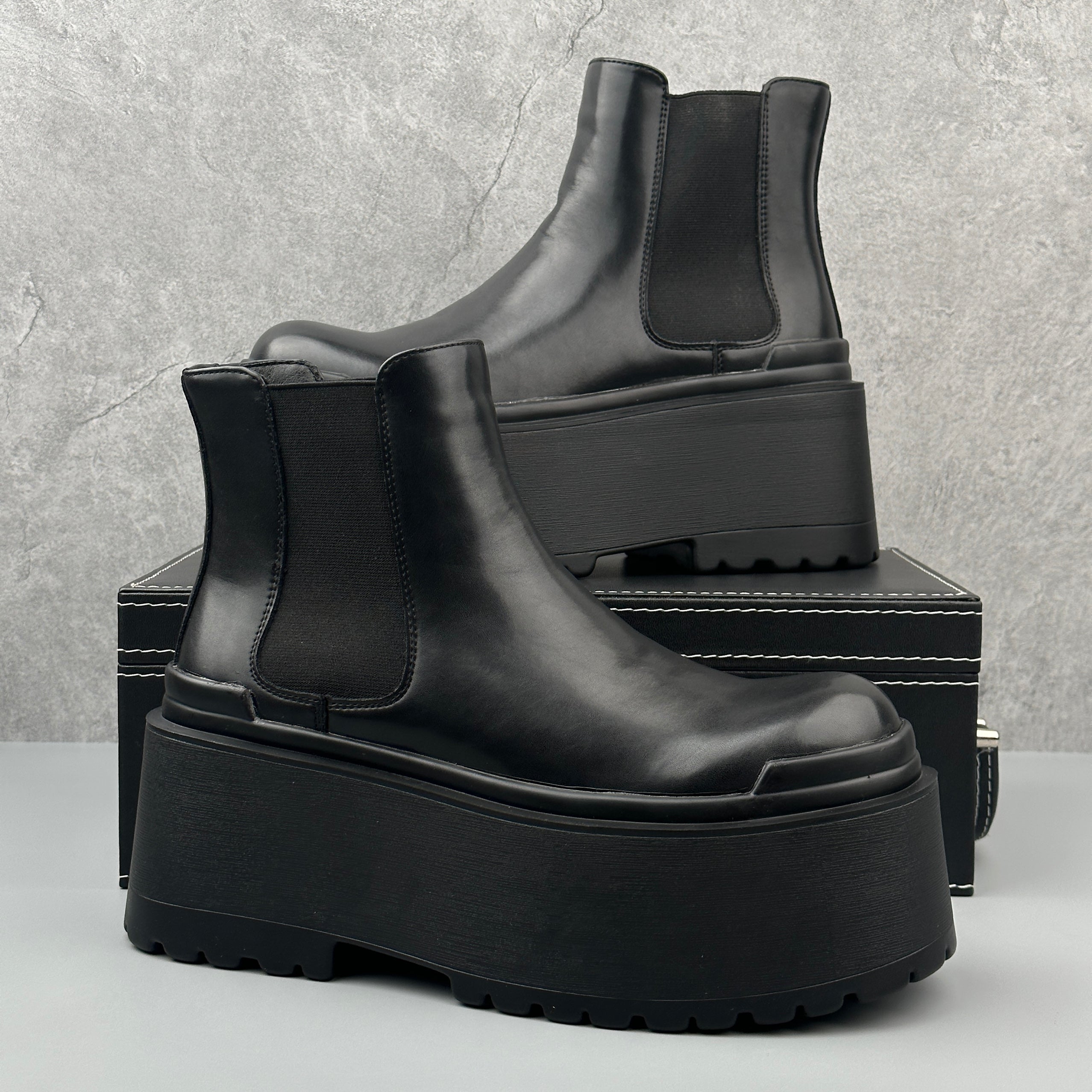 Hybriss Elevate– Chelsea Boots