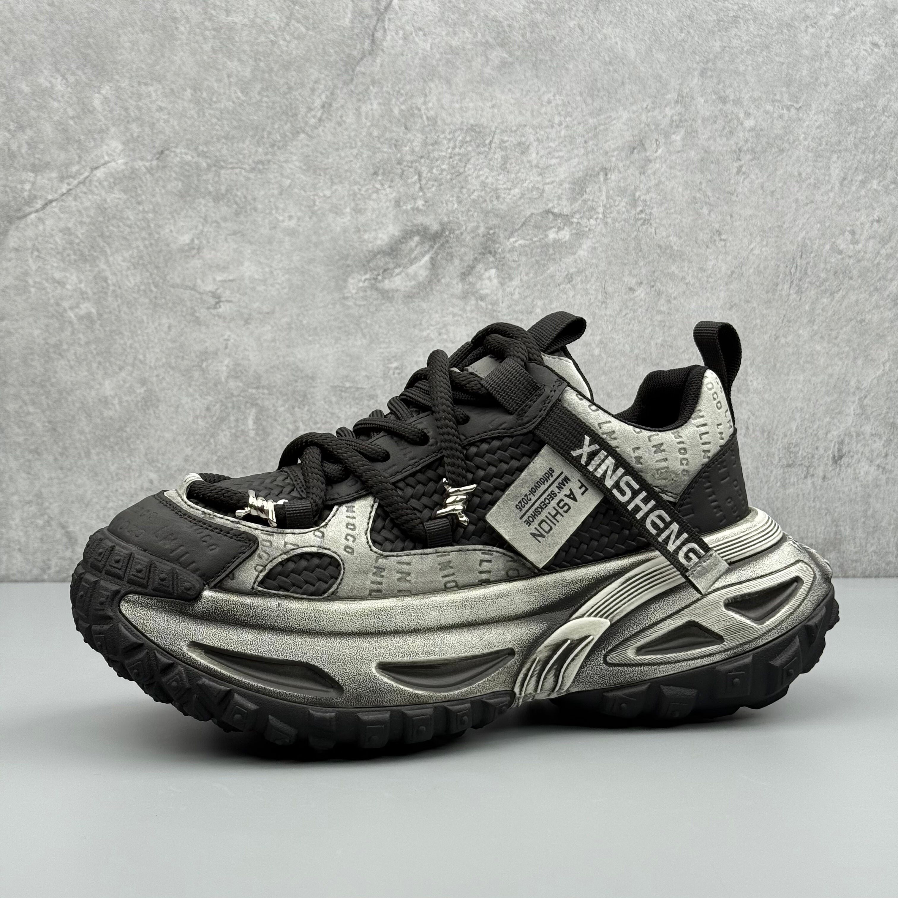 Hybriss RetroCross Black– Retro Dad Shoes