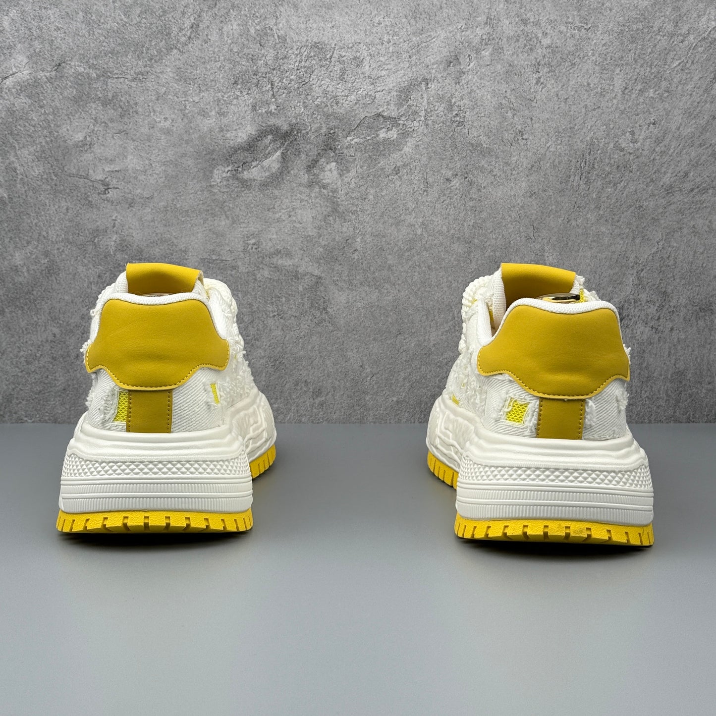 Hybriss VANDAL-X Distressed Sneaker
