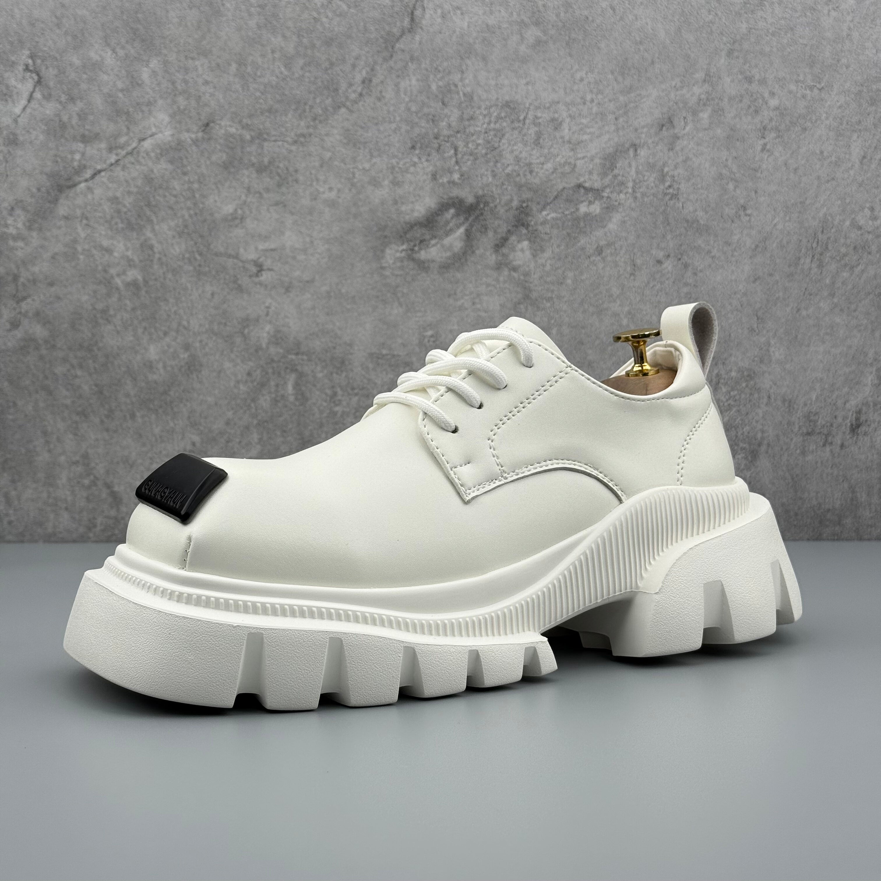 Hybriss Linea White– Youth Square-Toe Casual Leather Shoes