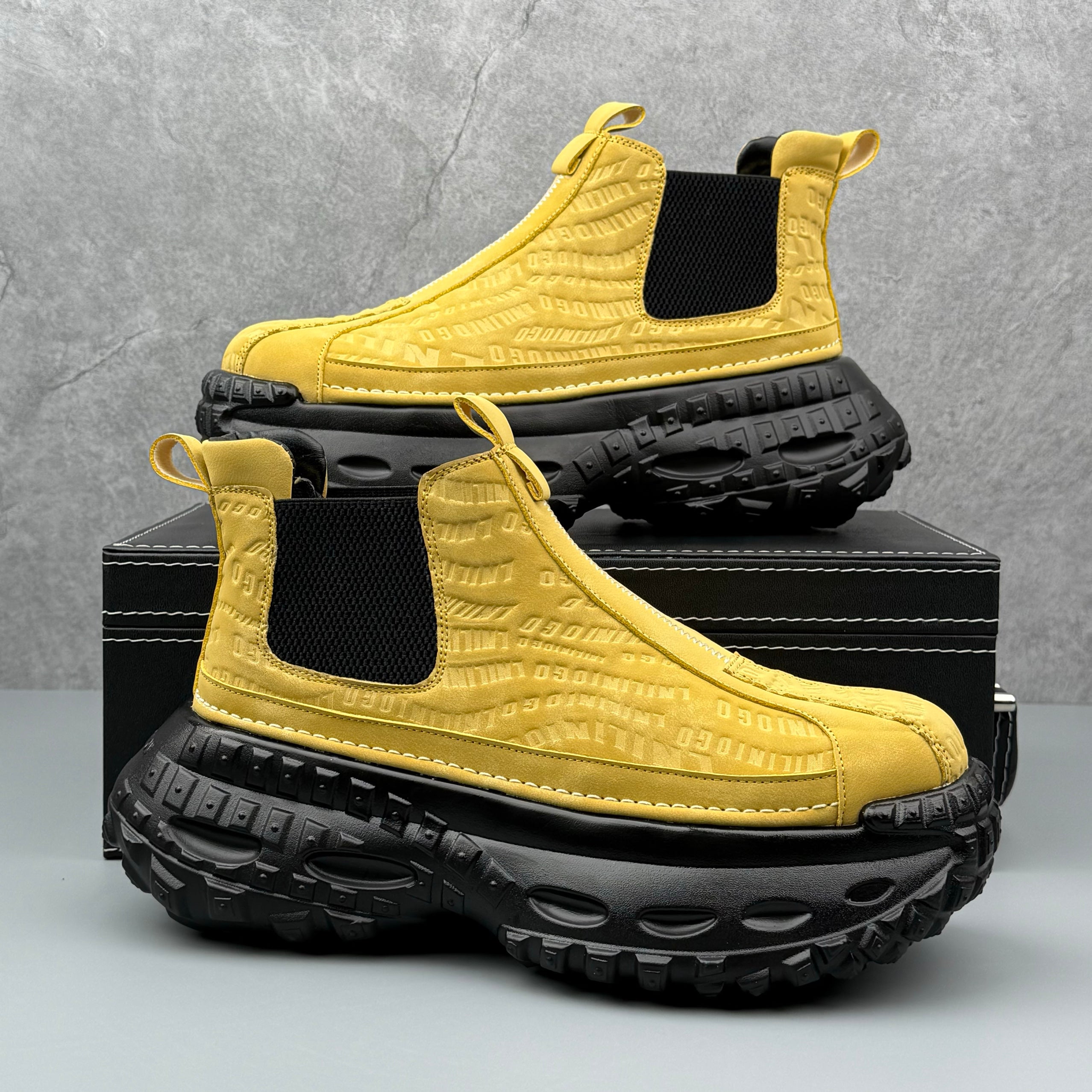 Hybriss Axis – Nubuk Chelsea Boots