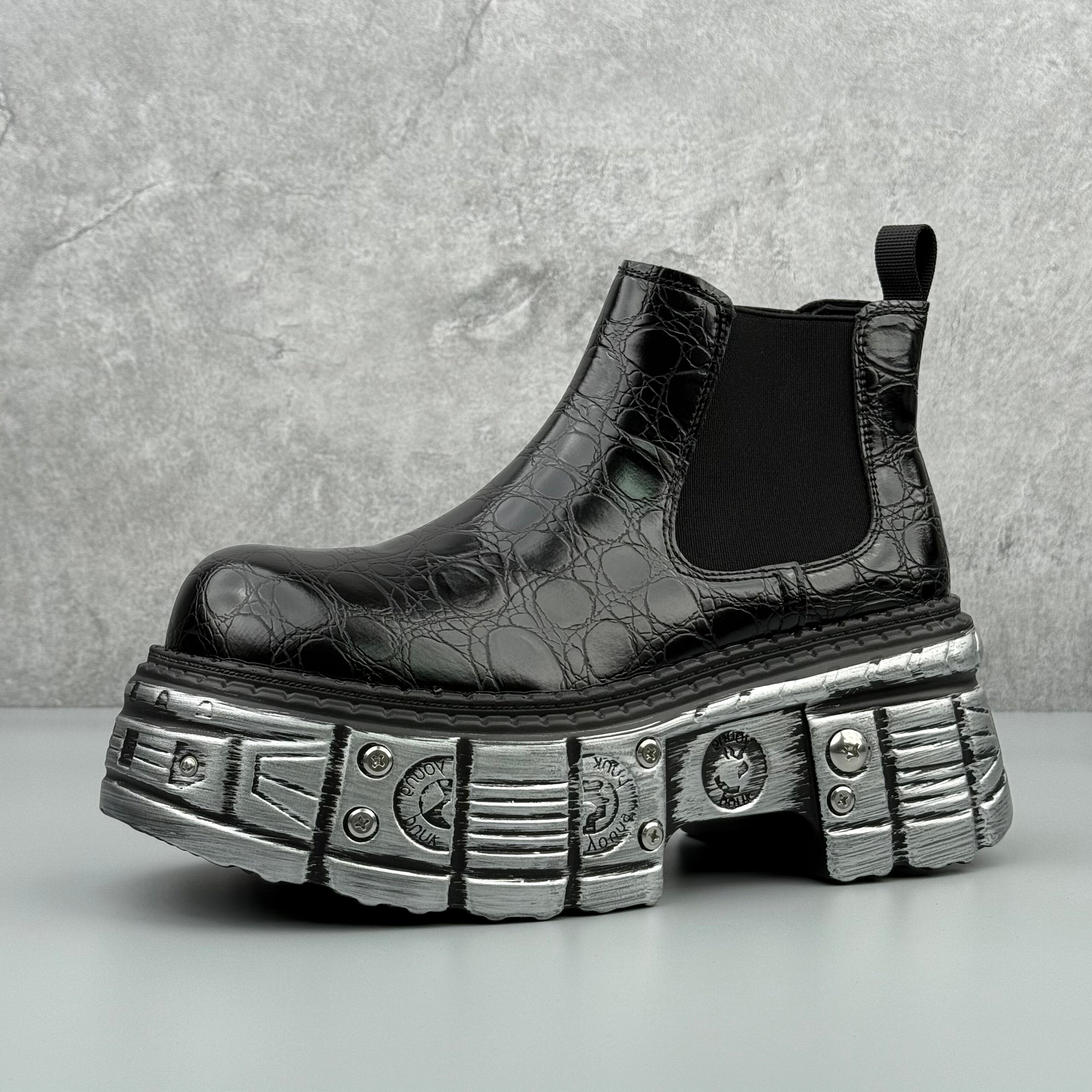 Hybriss ElevateMartin Black– Short‑Tube Martin Boots