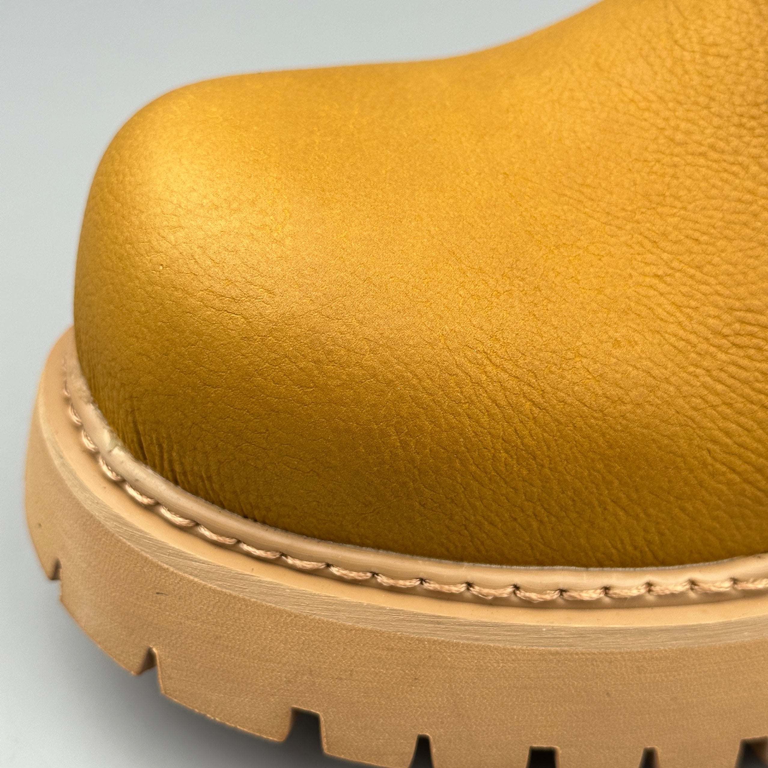 Hybriss Stride– Athleisure Martin Boots