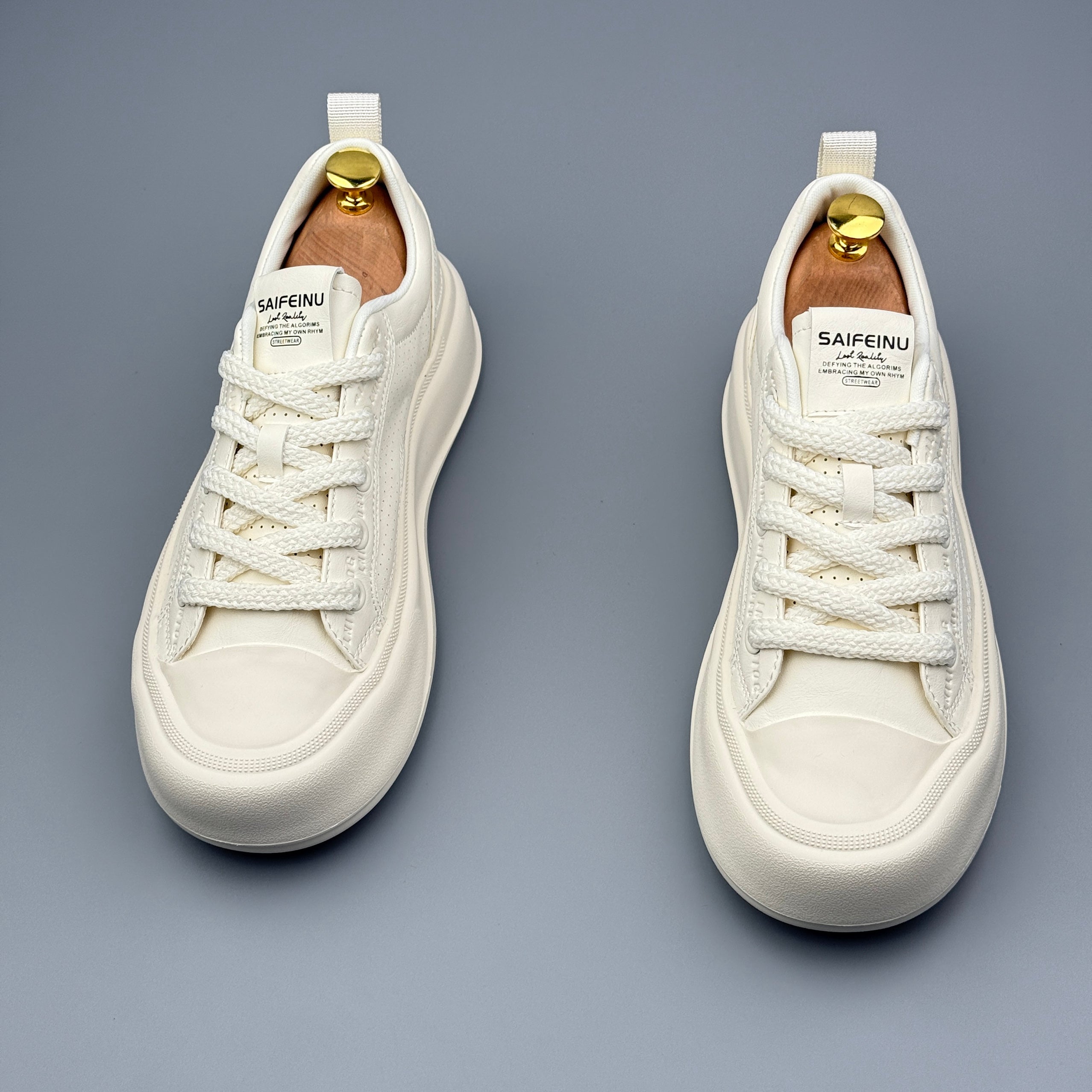 Hybriss StitchLine Beige– Stoff & Mikrofaserleder White Shoes