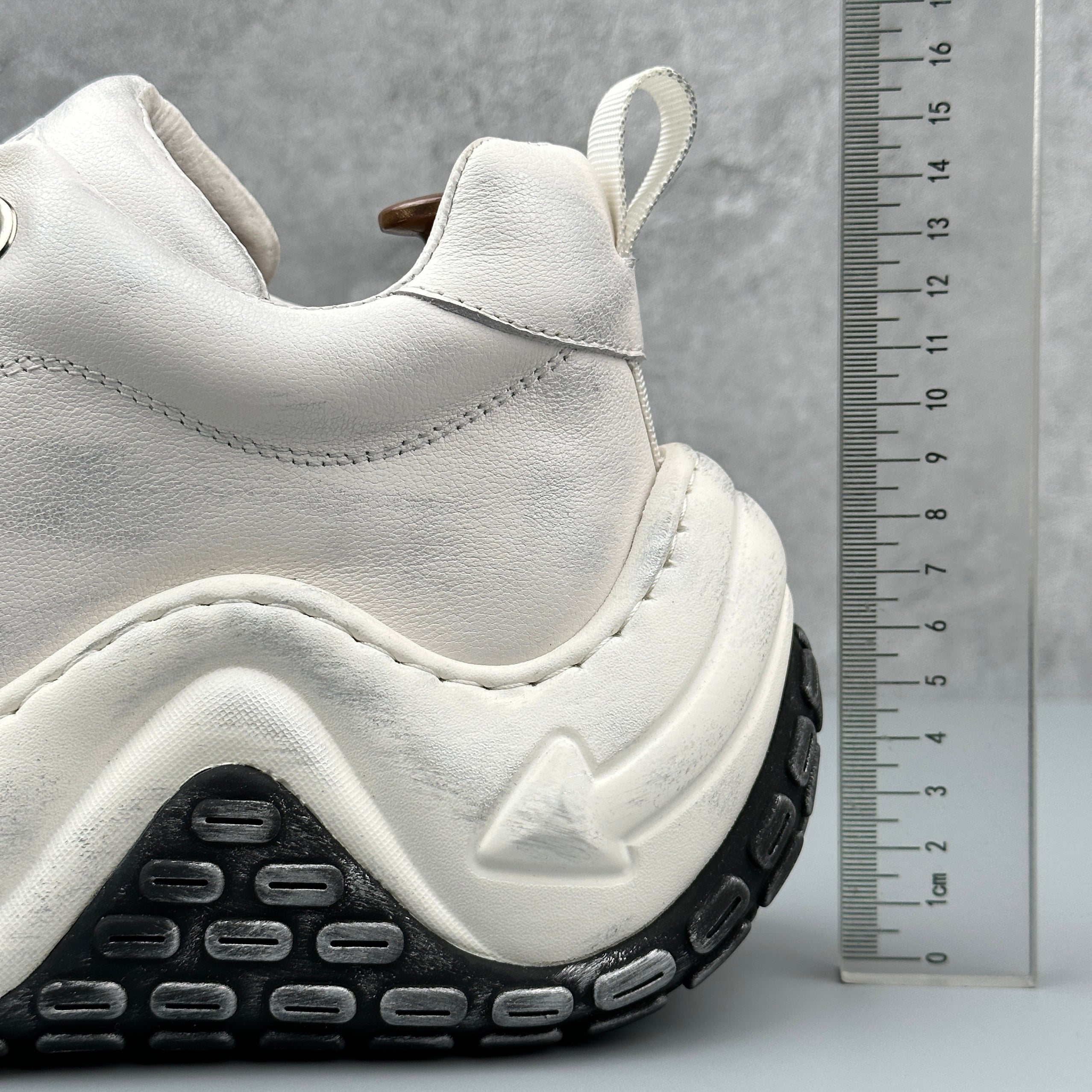 Hybriss HeritageLift White– Old-Style Dad Shoes