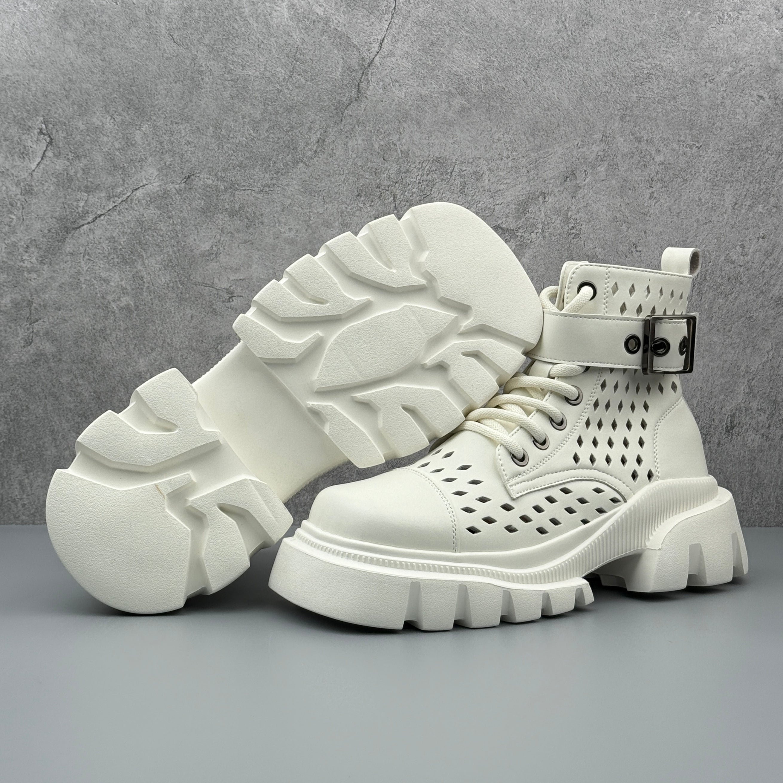 Hybriss Axis– Square Toe Martin Boots