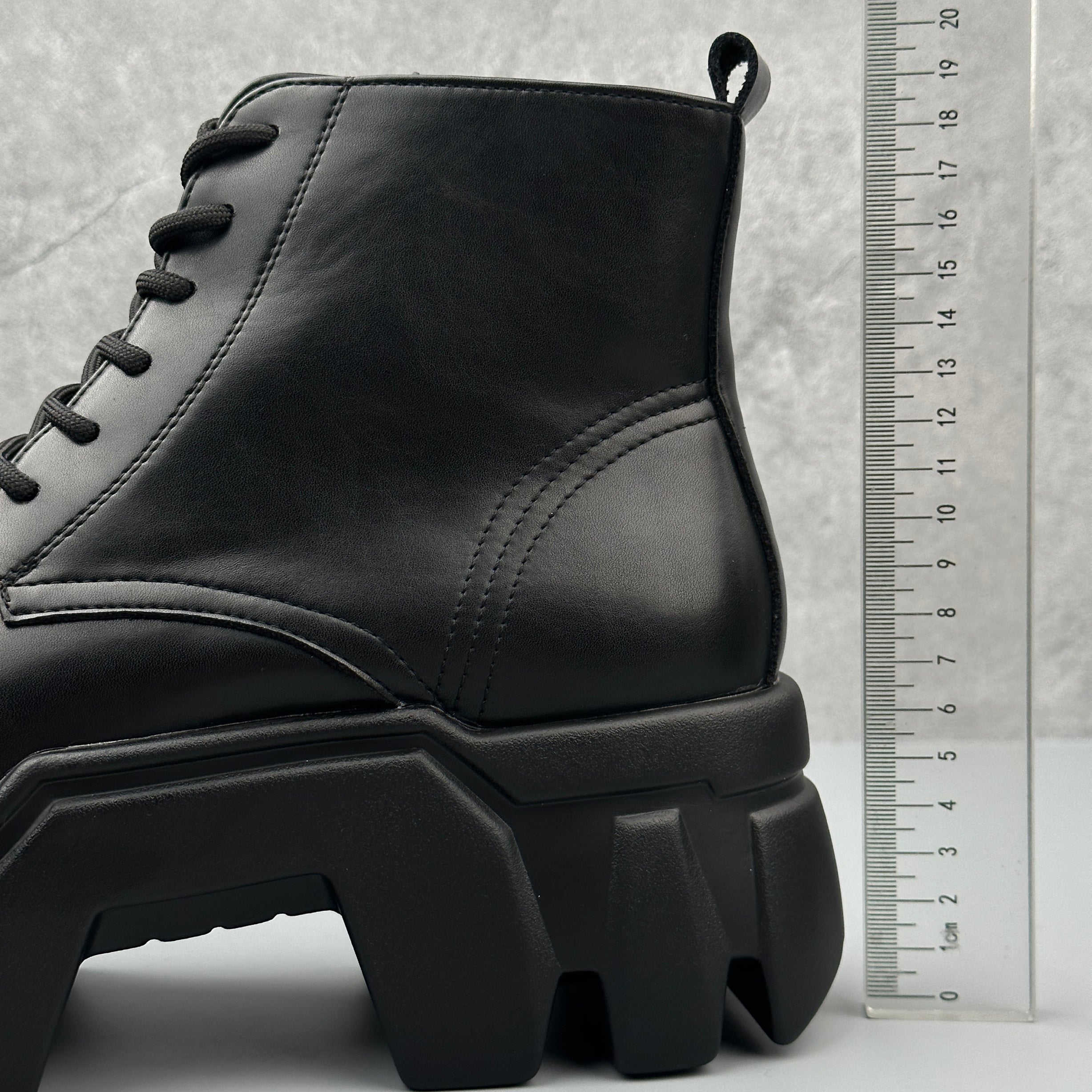 Hybriss EuroRise – Short‑Tube Microfiber Leather Martin Boots