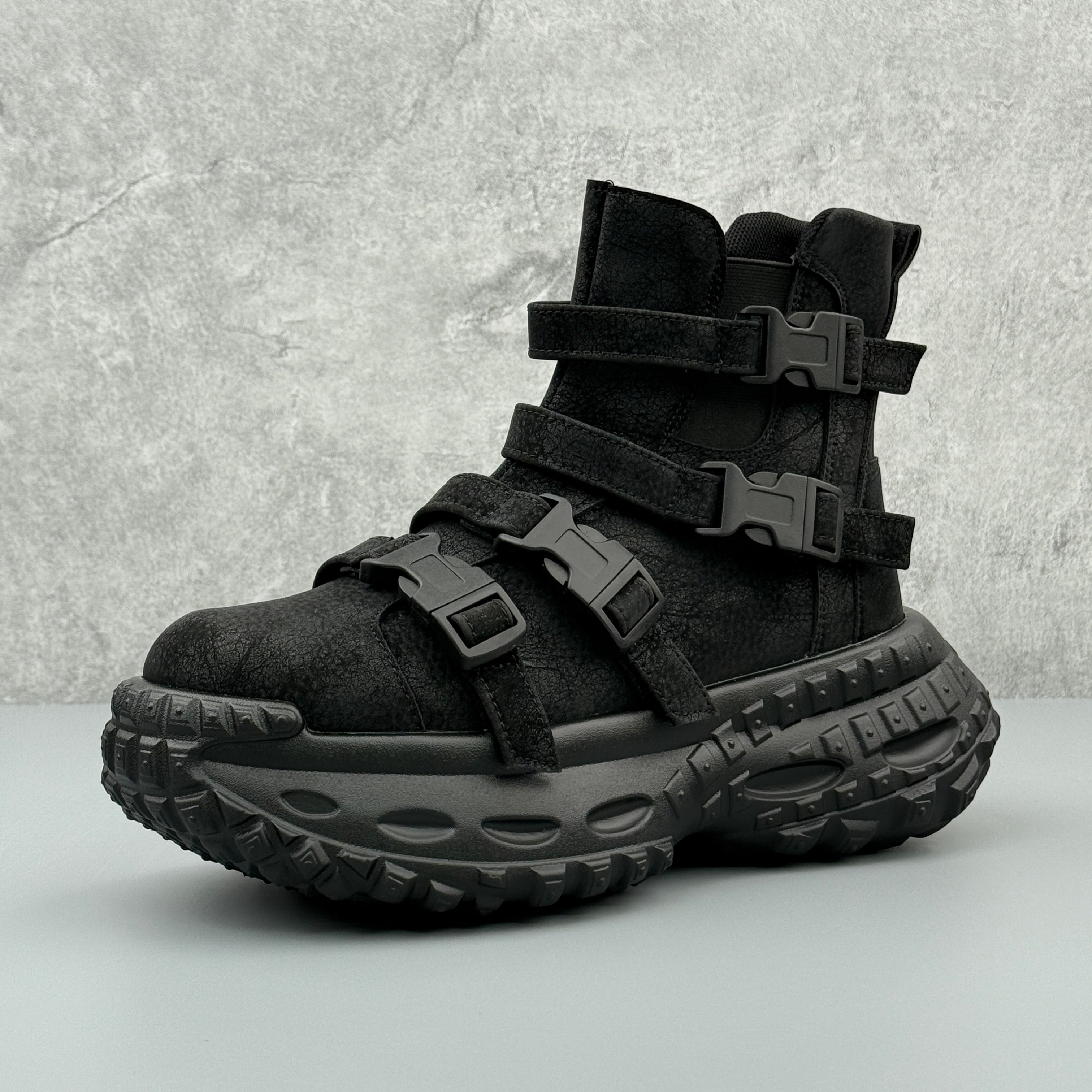 Hybriss Stitch– Nubuck Martin Boots