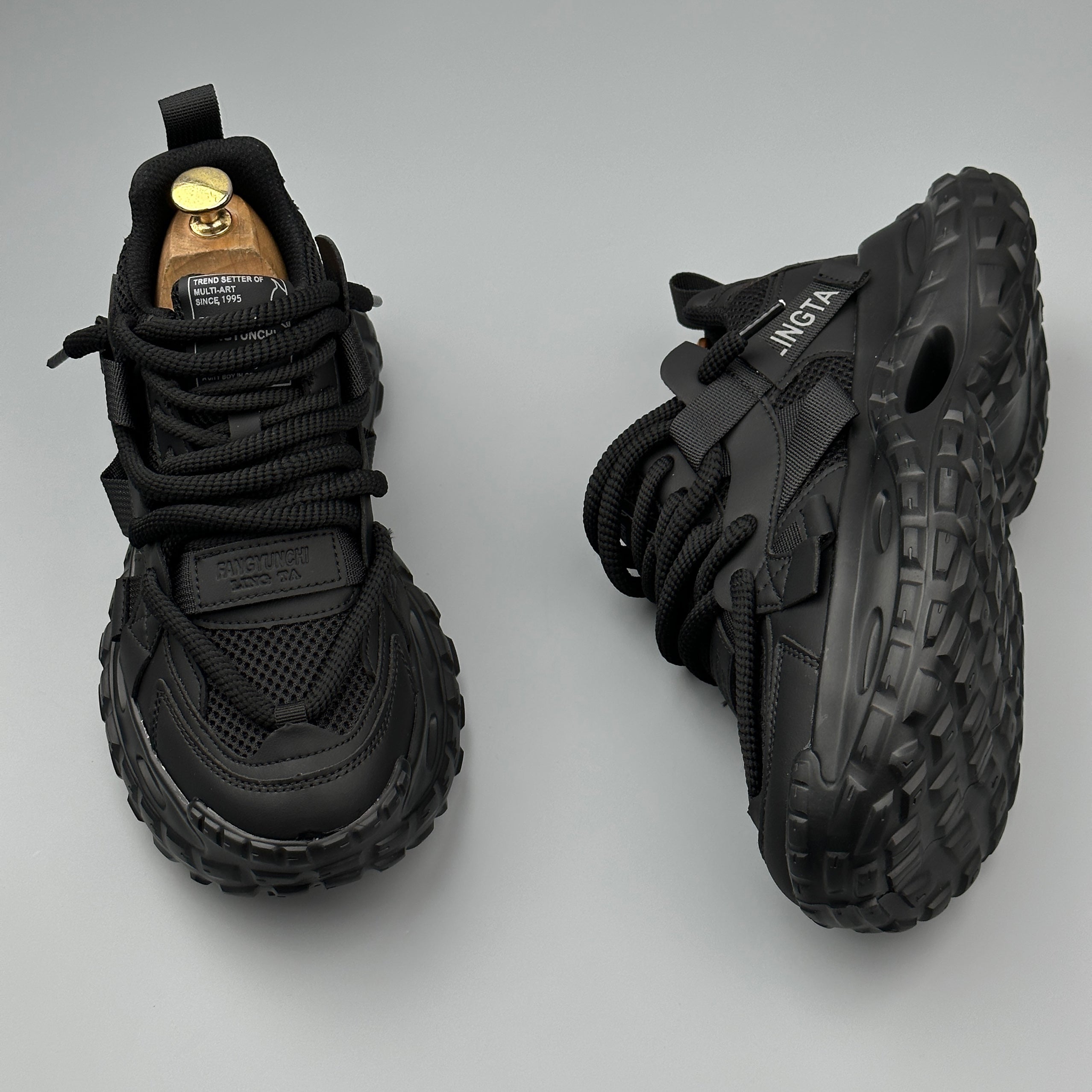 Hybriss WeaveCore Black– Youth Dad Shoes