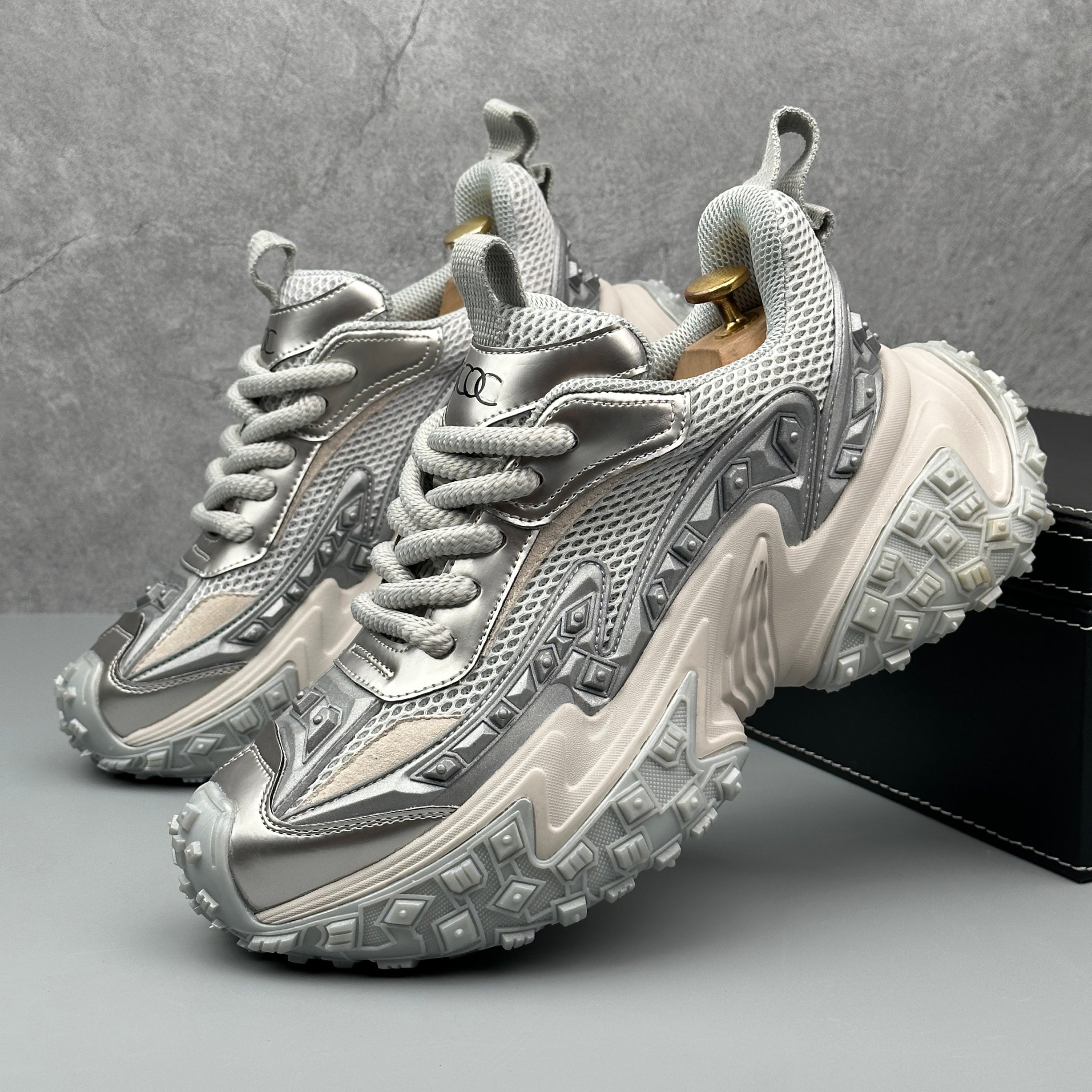 Hybriss Sequora Silver– Youth Dad Shoes