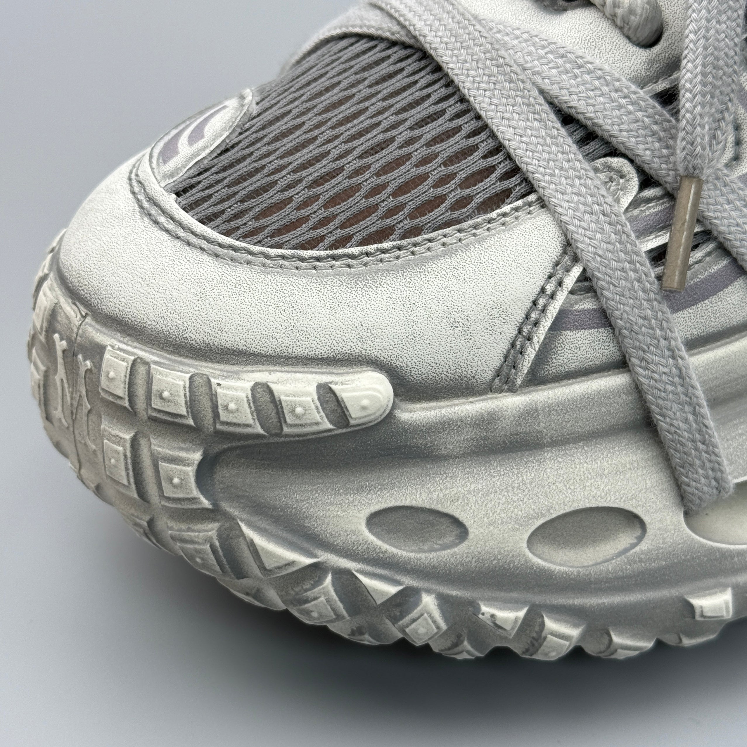 Hybriss UCOC ThreadLift– Retro Dad Shoes