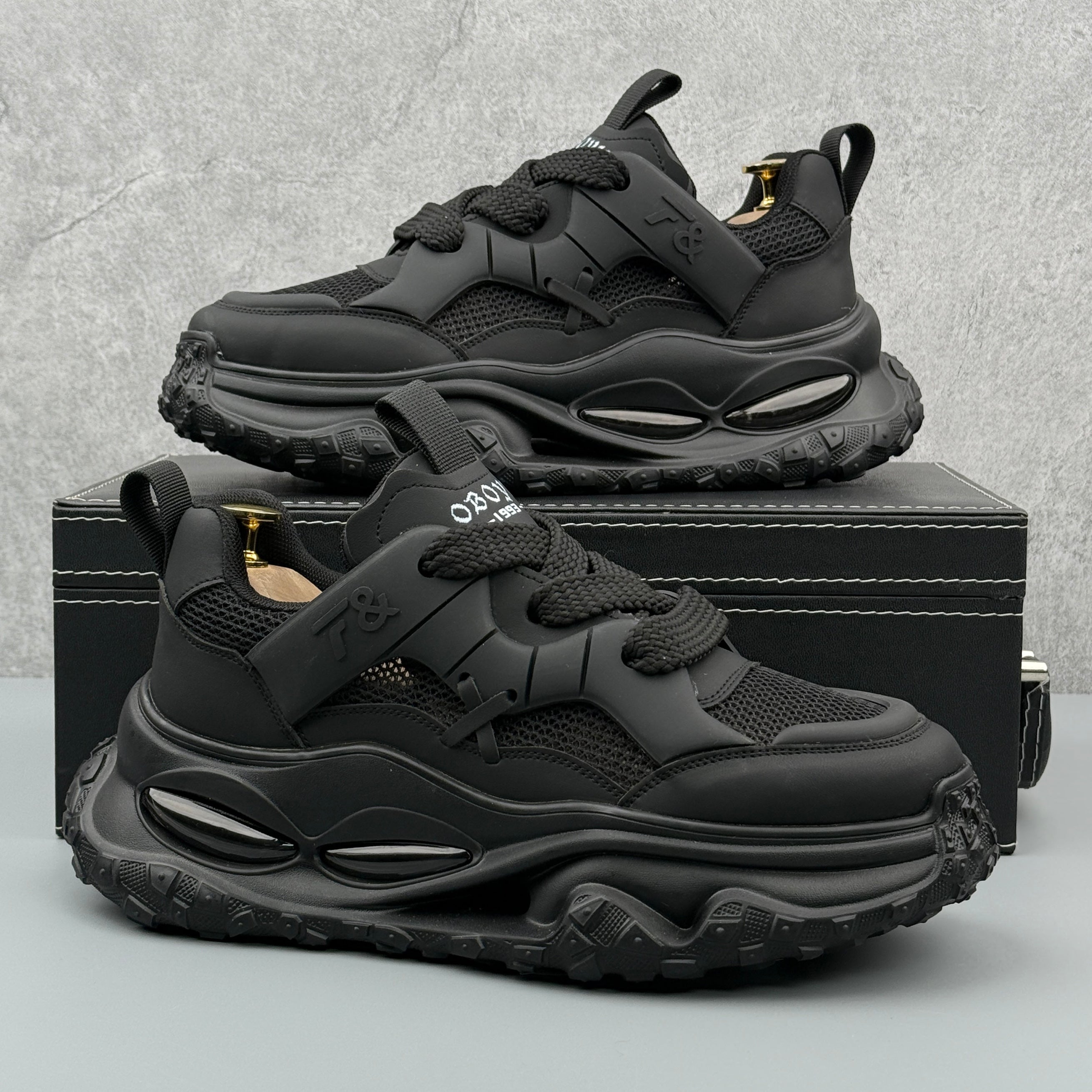 Hybriss WeaveAir Black– Youth Sports & Casual Shoes