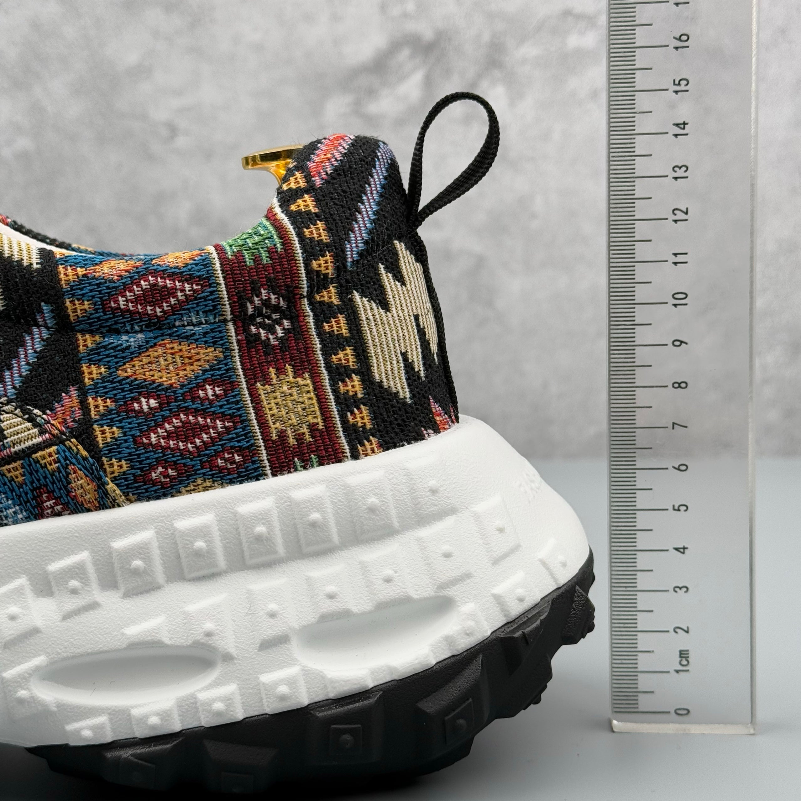 Hybriss Vnnsijie EmbroAir Black– Sporty Casual Slip-On Shoes