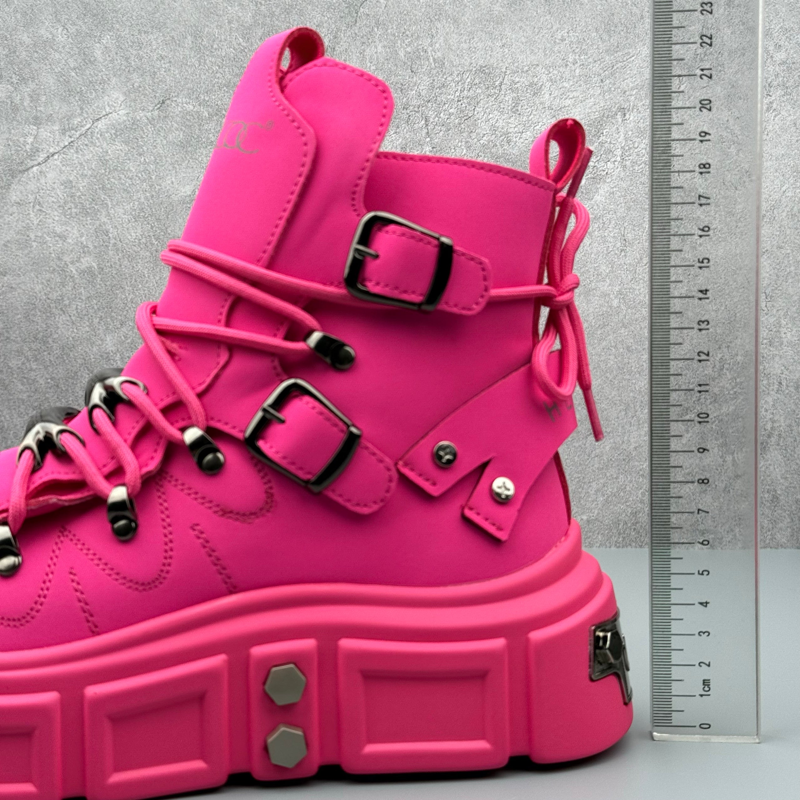 Hybriss Havoc– Punk Cargo Boots