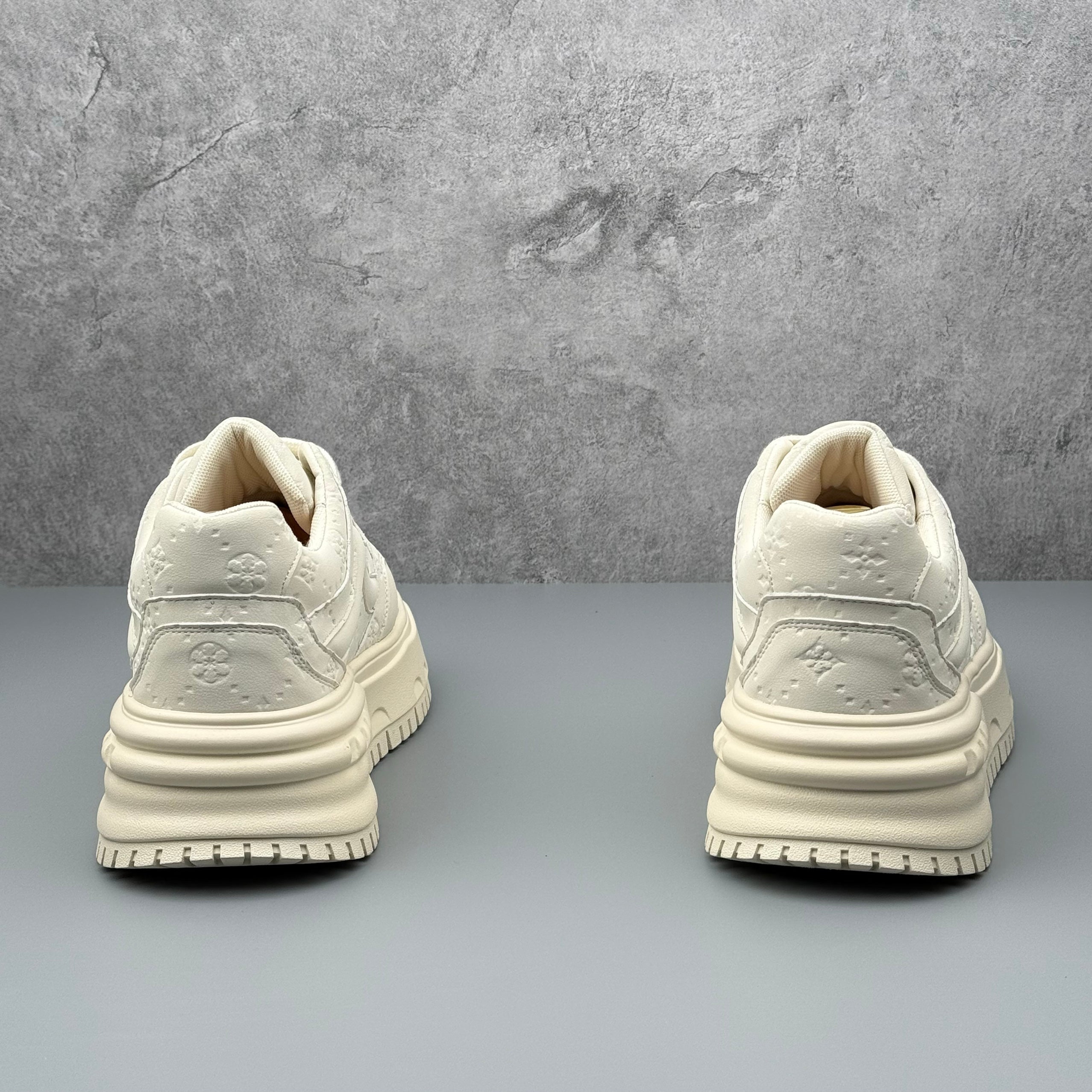 Hybriss CarveLine White– Mikrofaserleder Sneakers