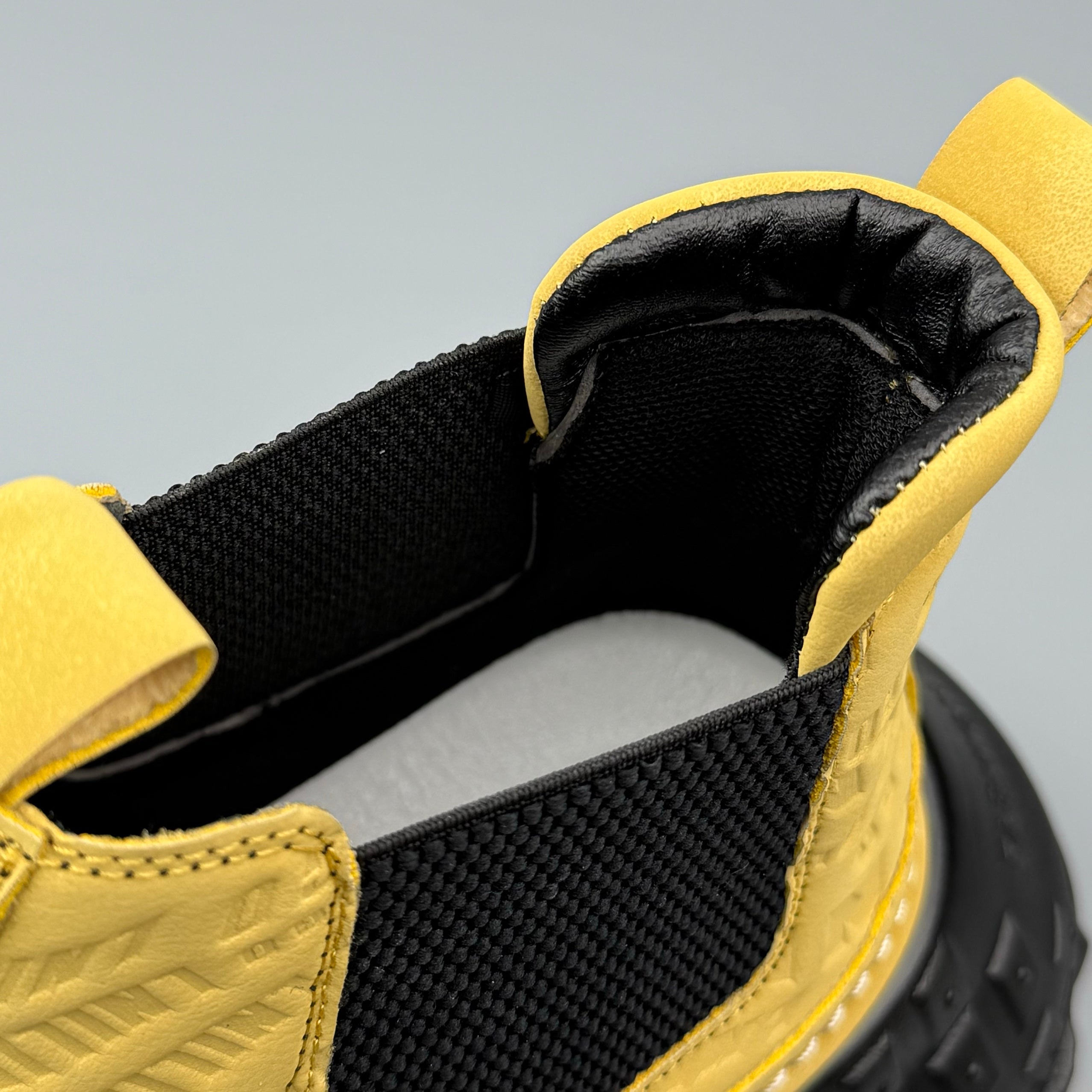 Hybriss Axis – Nubuk Chelsea Boots