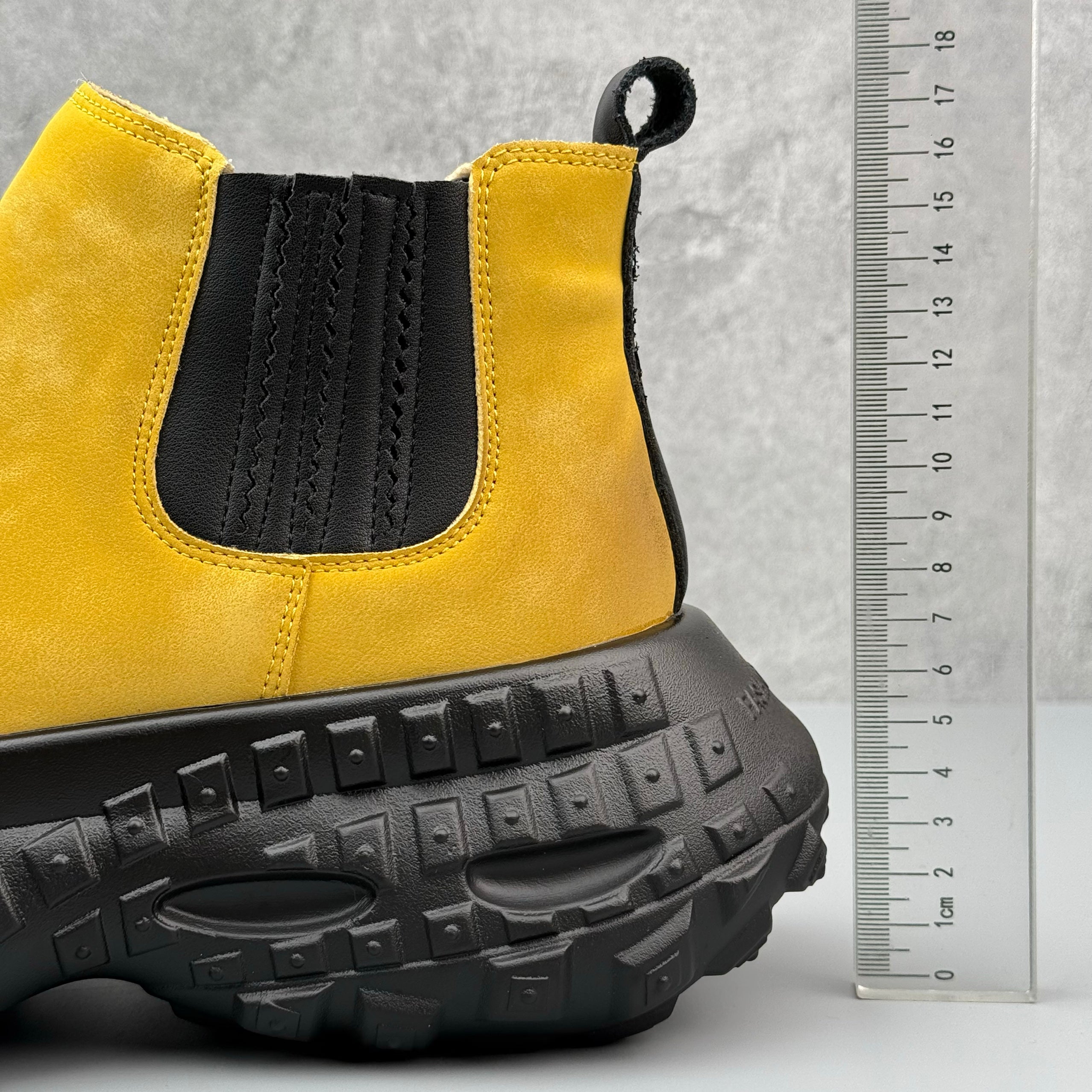 Hybriss Titan– Retro Futuristik Martin Boots