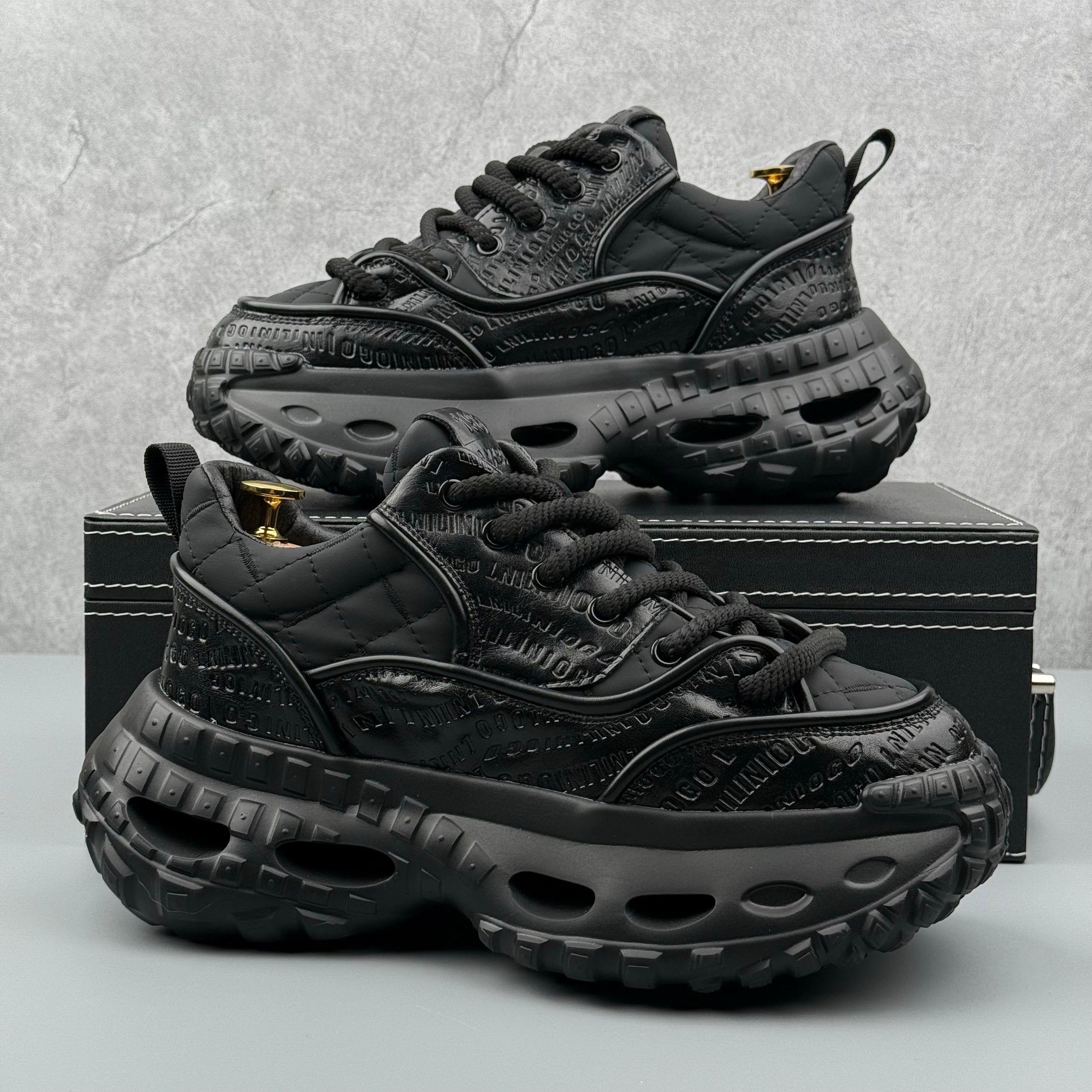 Hybriss CoreLift Black– Youth Dad Shoes